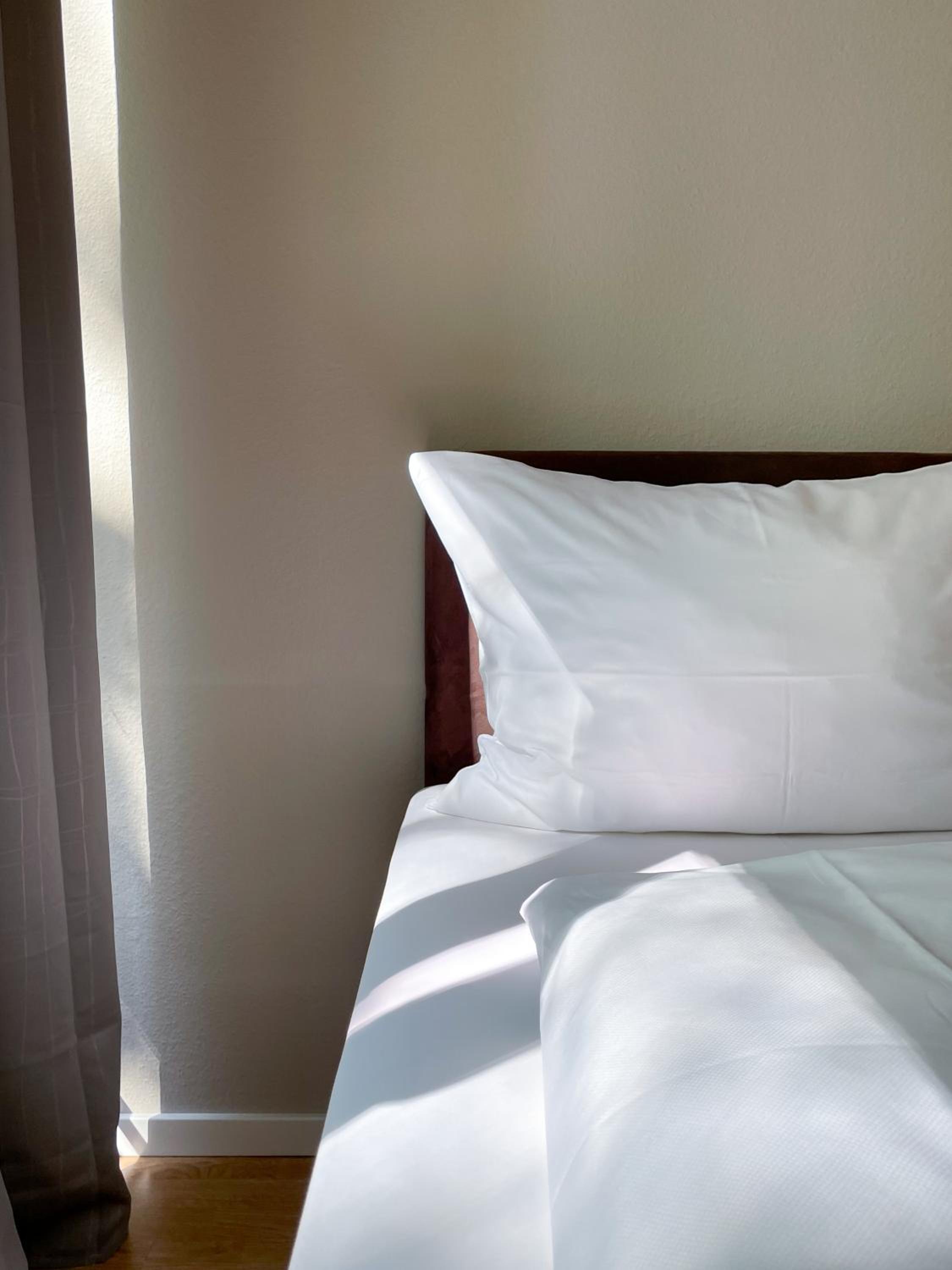 Twin Room - Photo 12