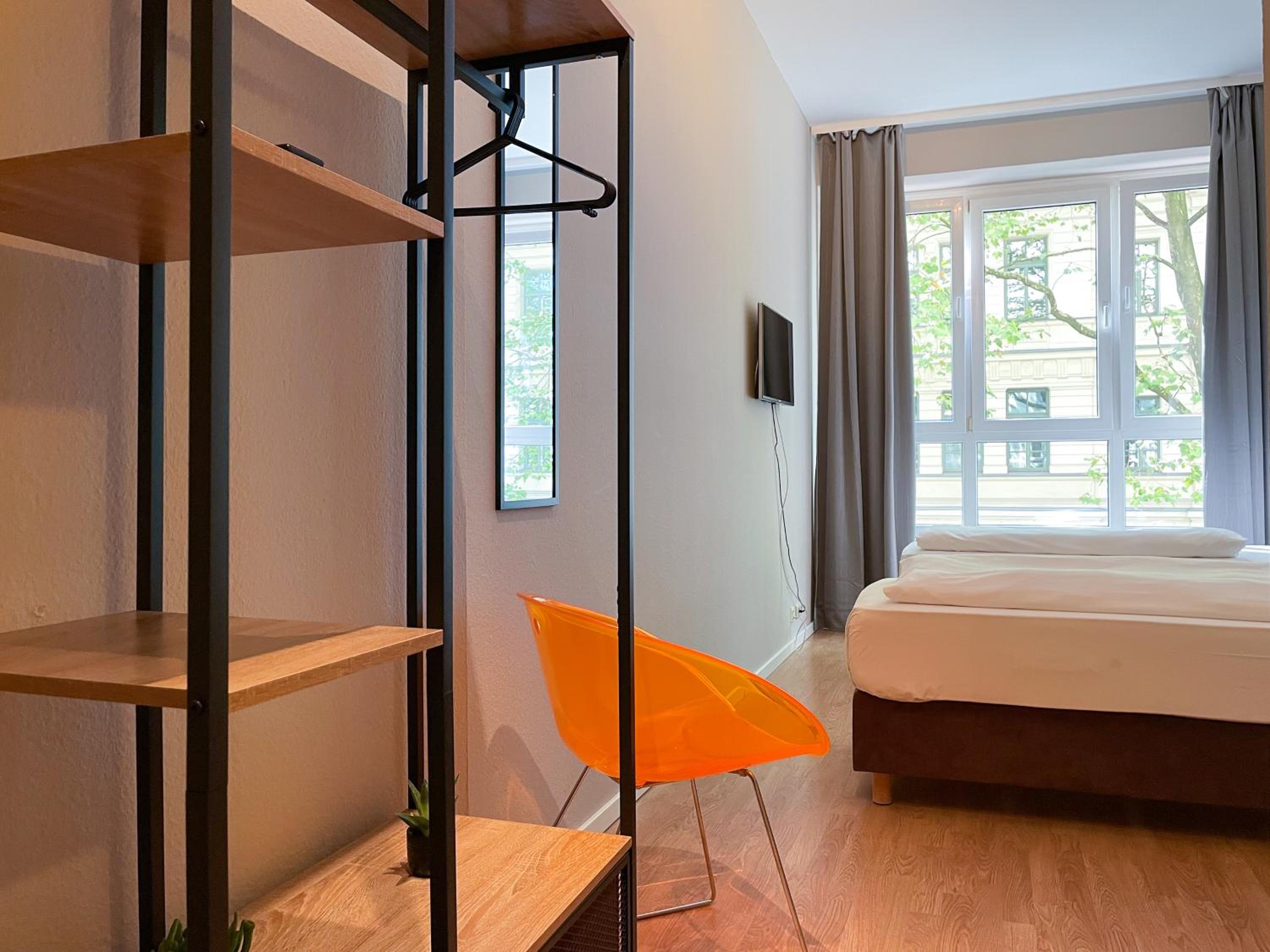 Twin Room - Photo 5