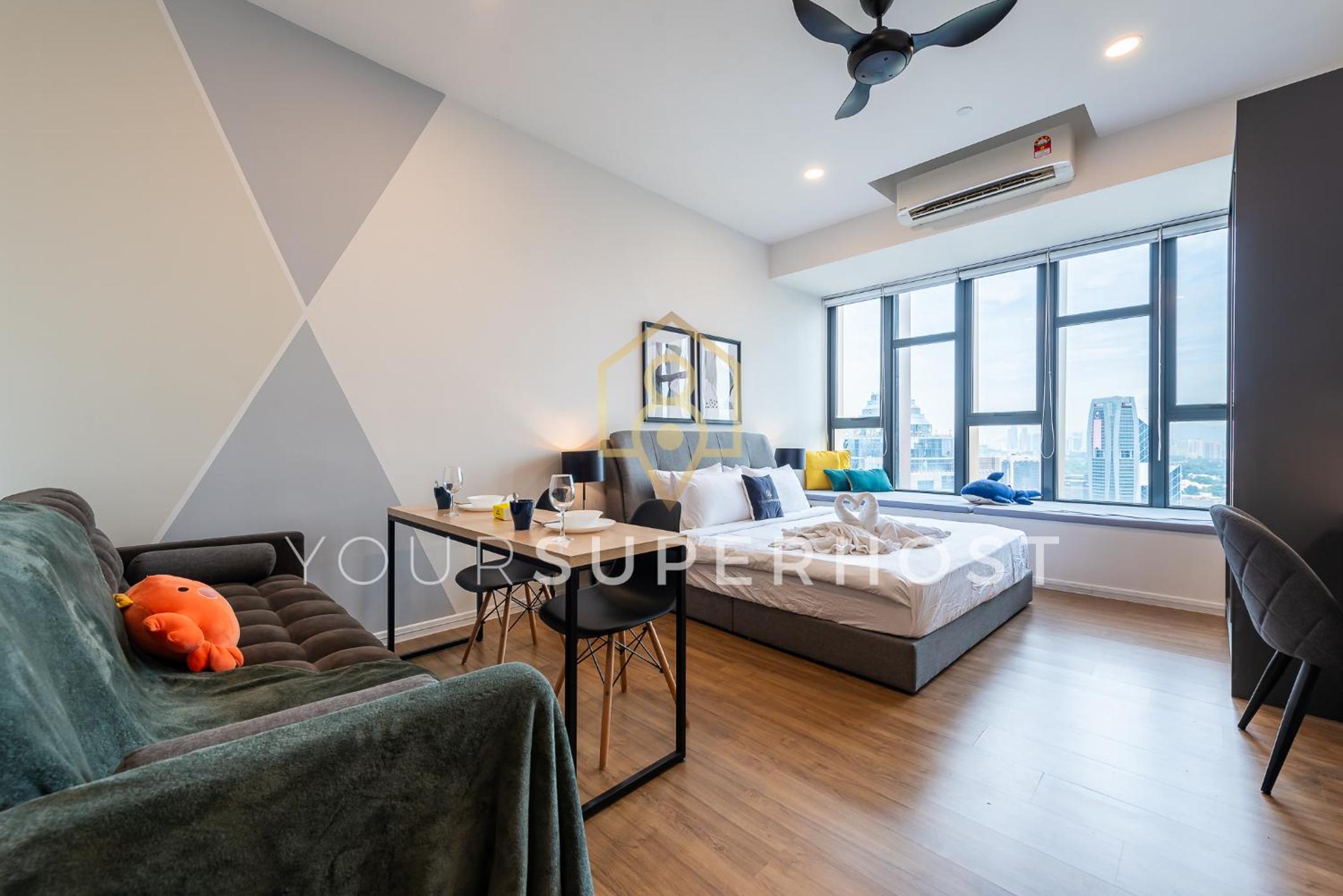 Apartment with City View