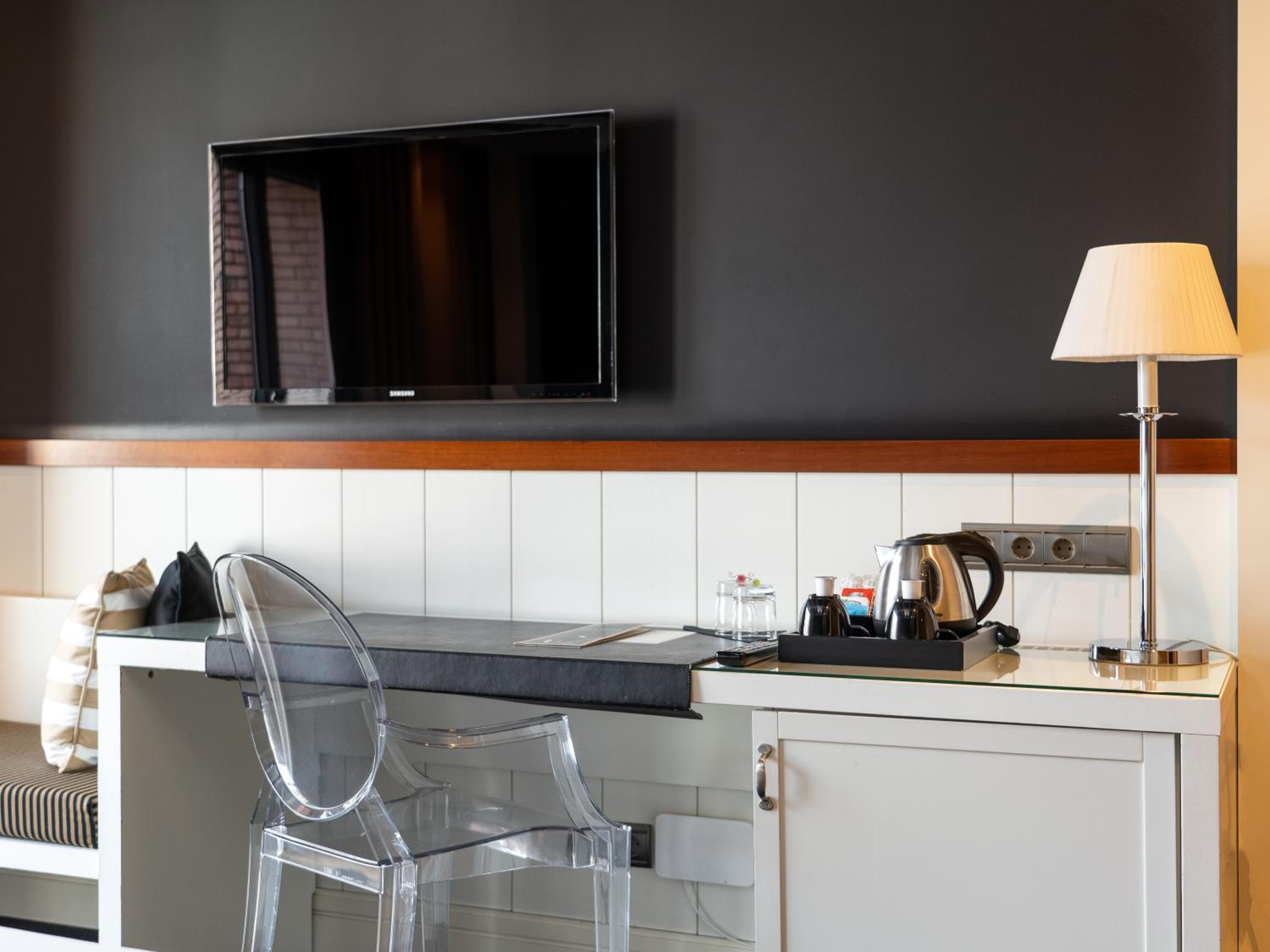 Double or Twin Room with Balcony photo 2