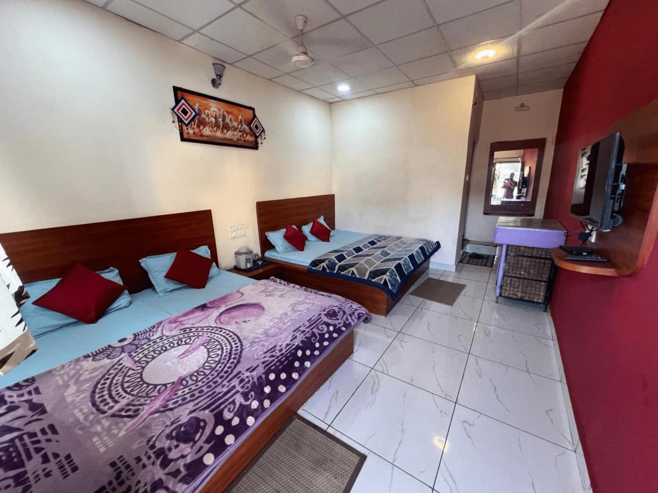 Comfort Triple Room