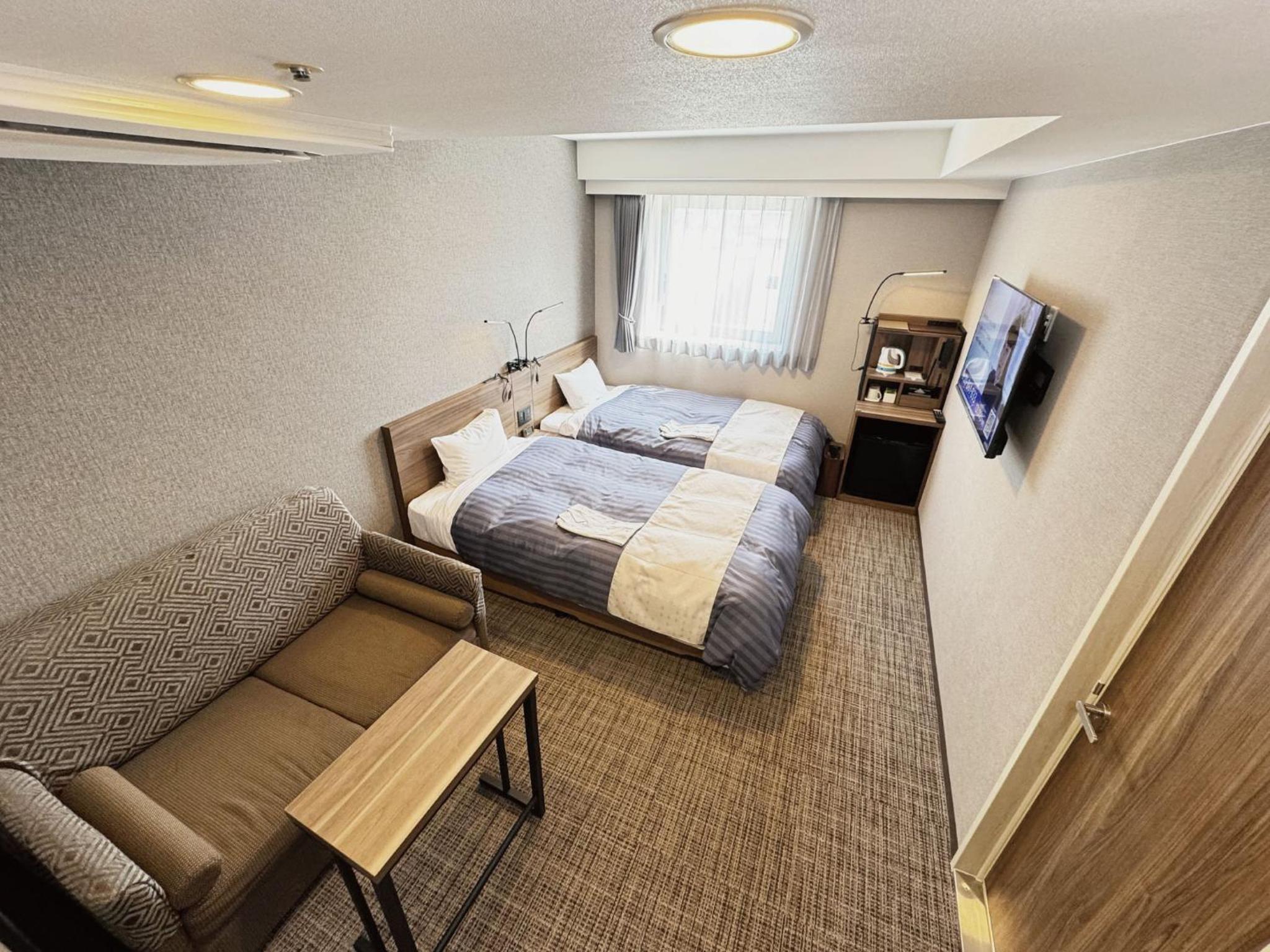 Twin Room - Smoking photo 1