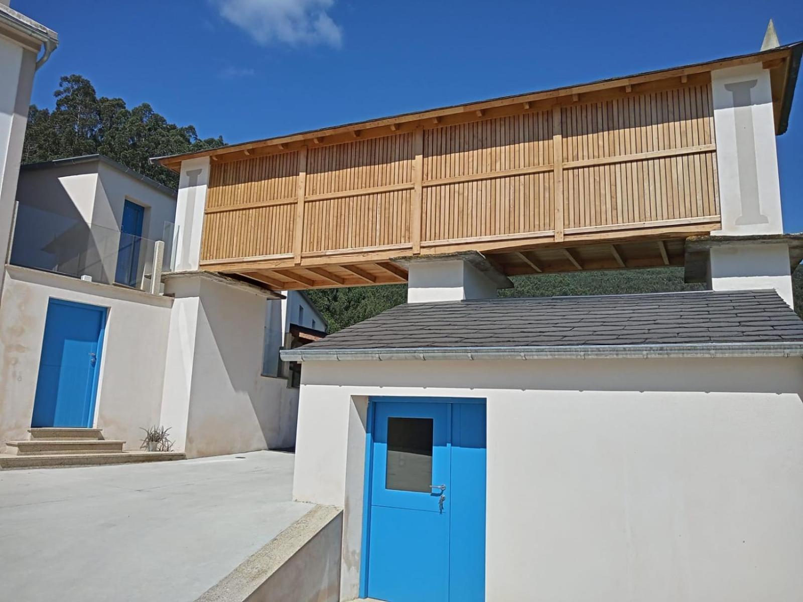 Four-Bedroom House photo 2