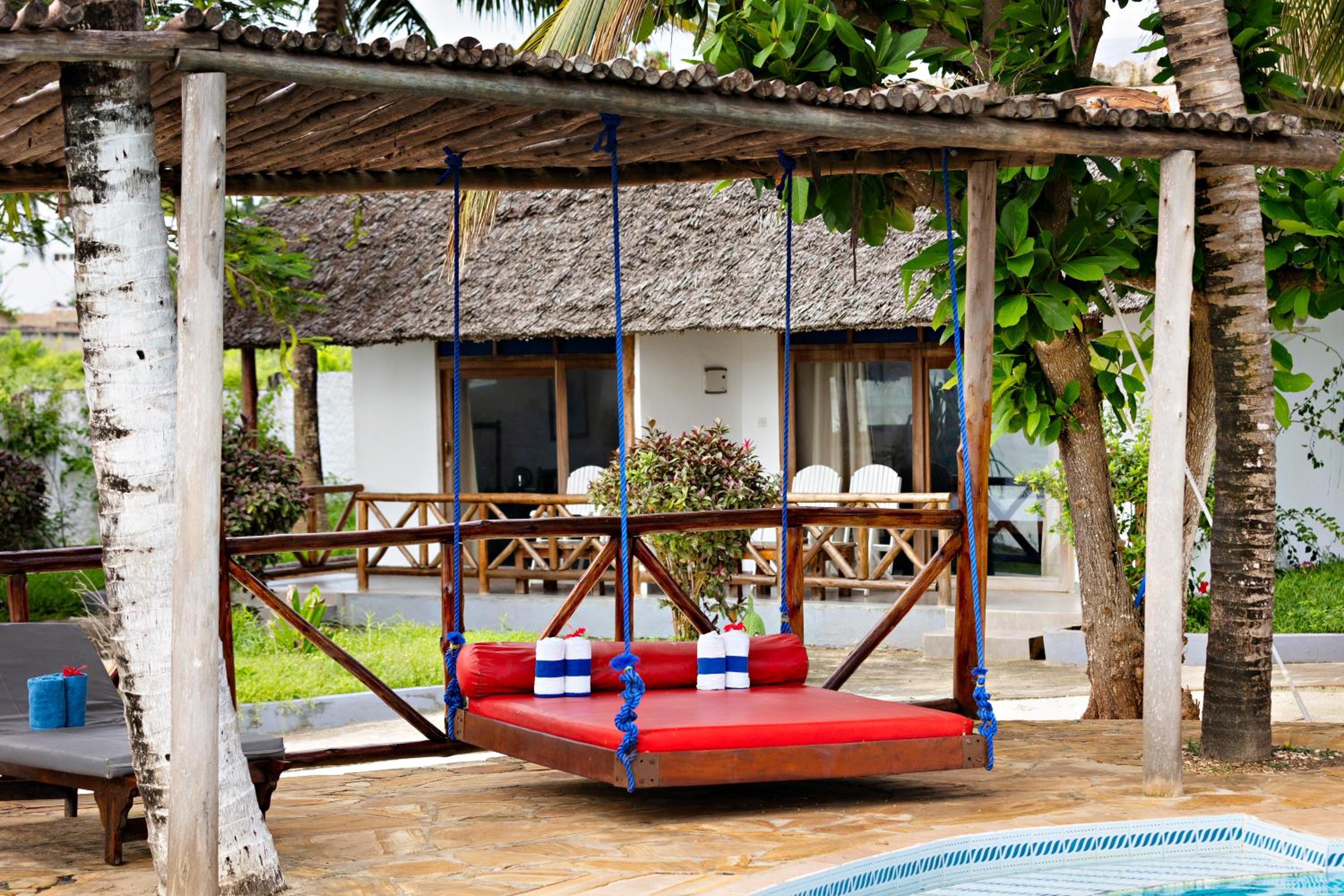 Ocean Front Bungalow thumbnail 5