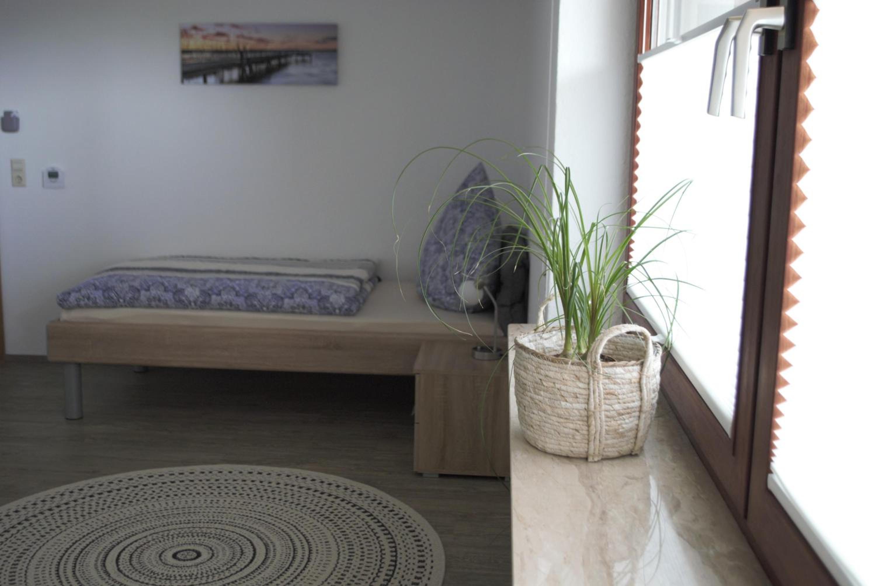 One-Bedroom Apartment with Bath photo 3
