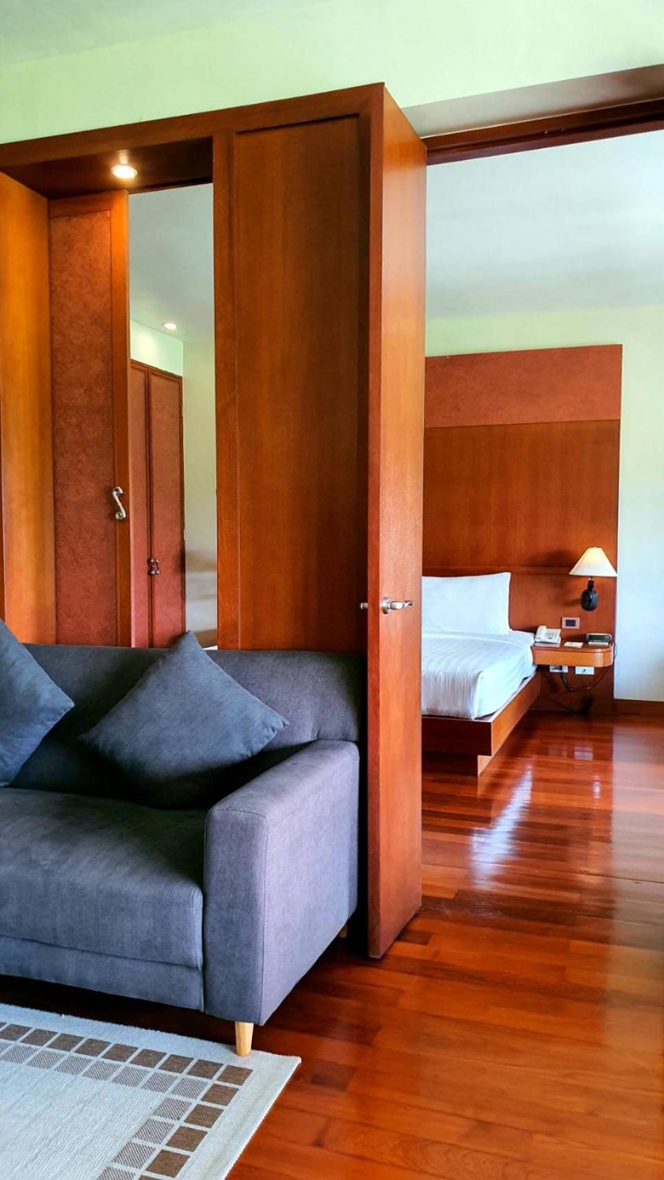 Executive Suite