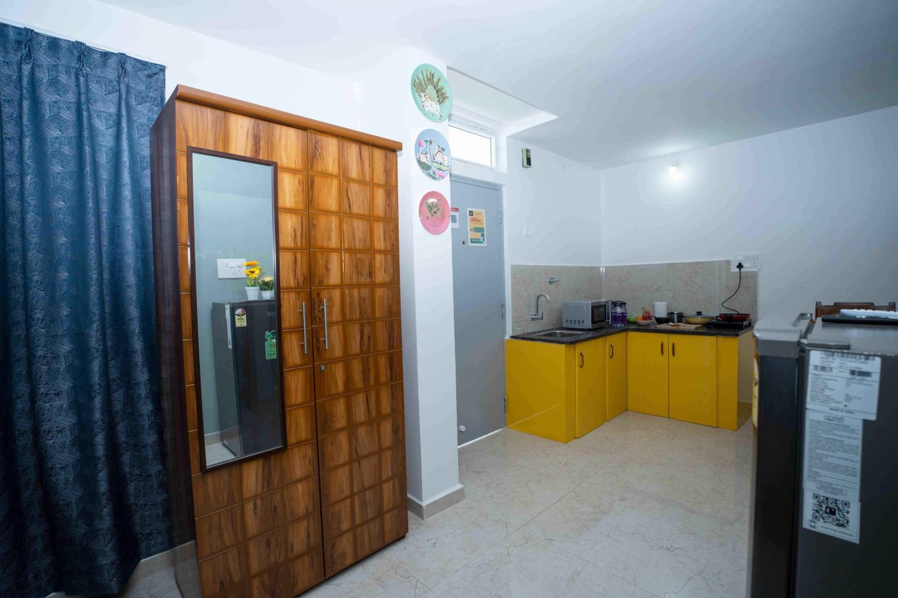 One-Bedroom Apartment - Photo 9