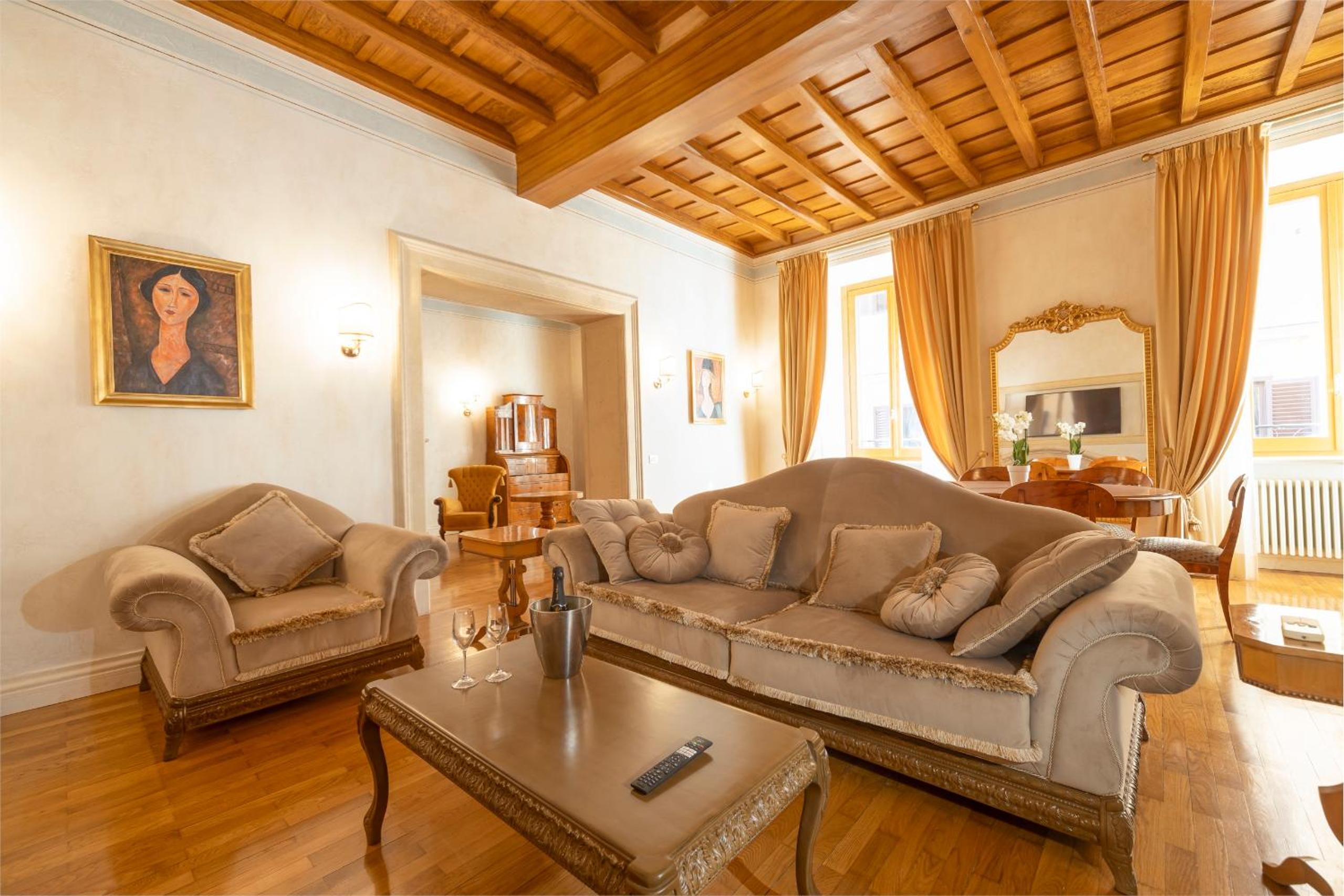 Deluxe Family Suite photo 1