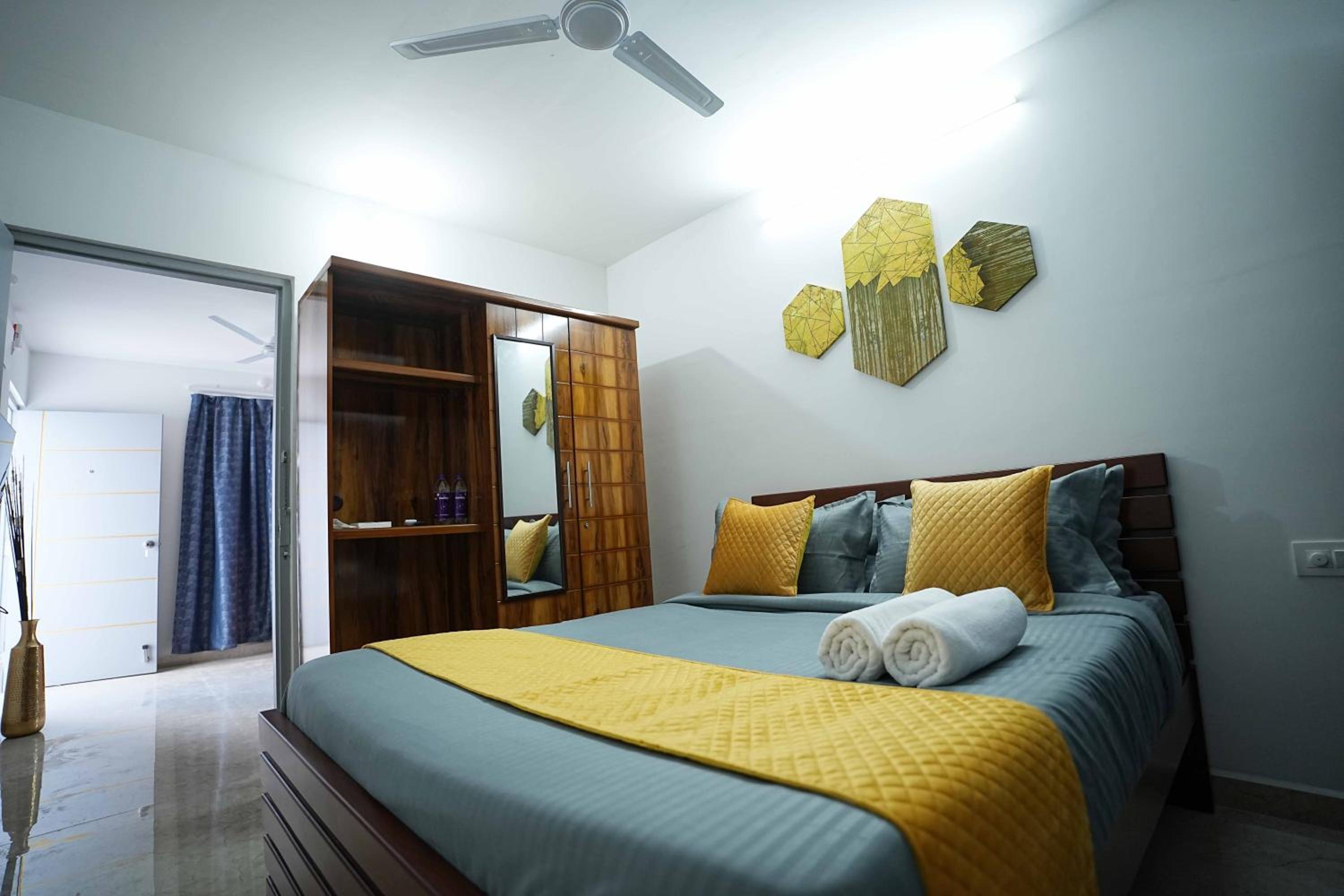 Two-Bedroom Apartment - Photo 28