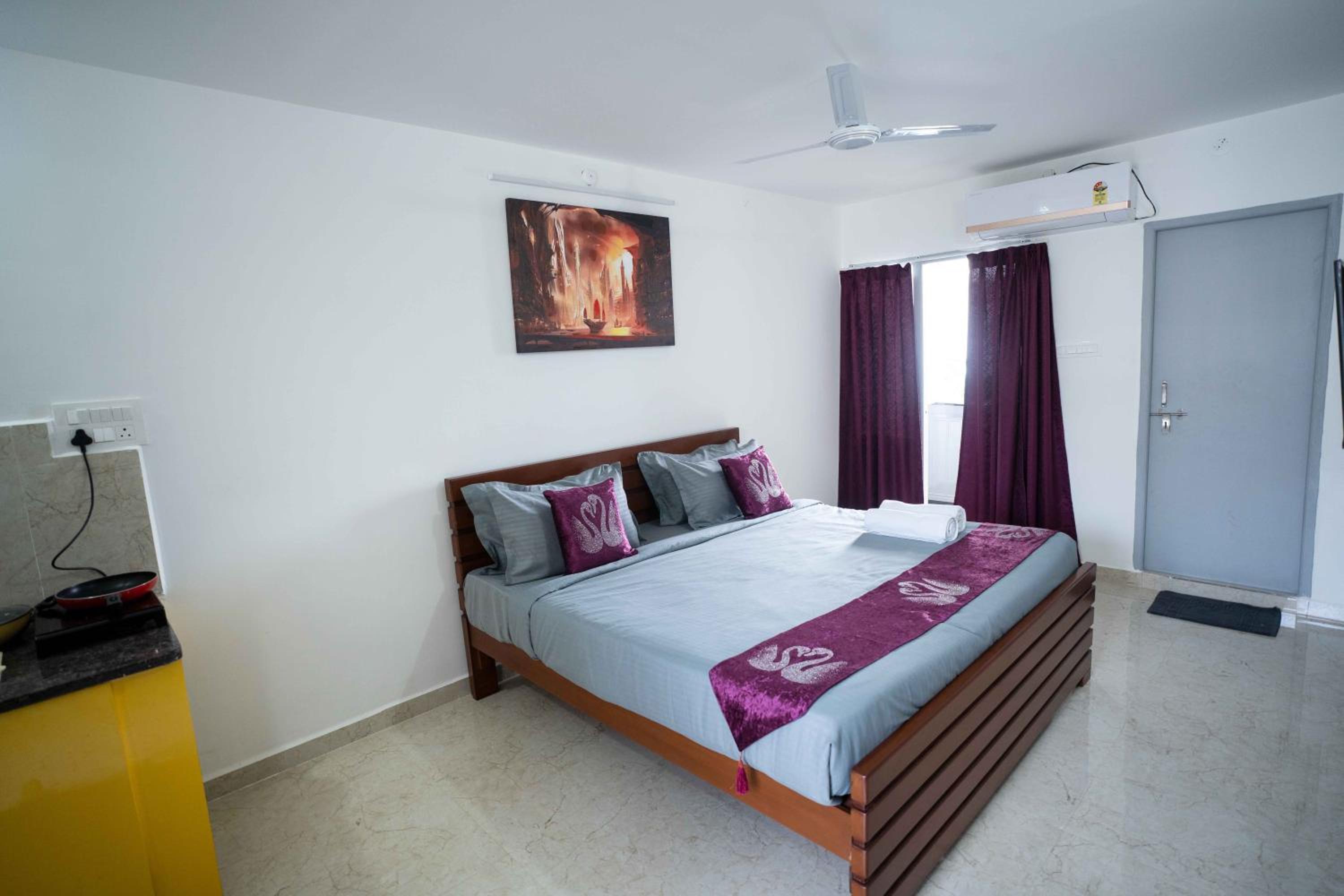 One-Bedroom Apartment - Photo 21