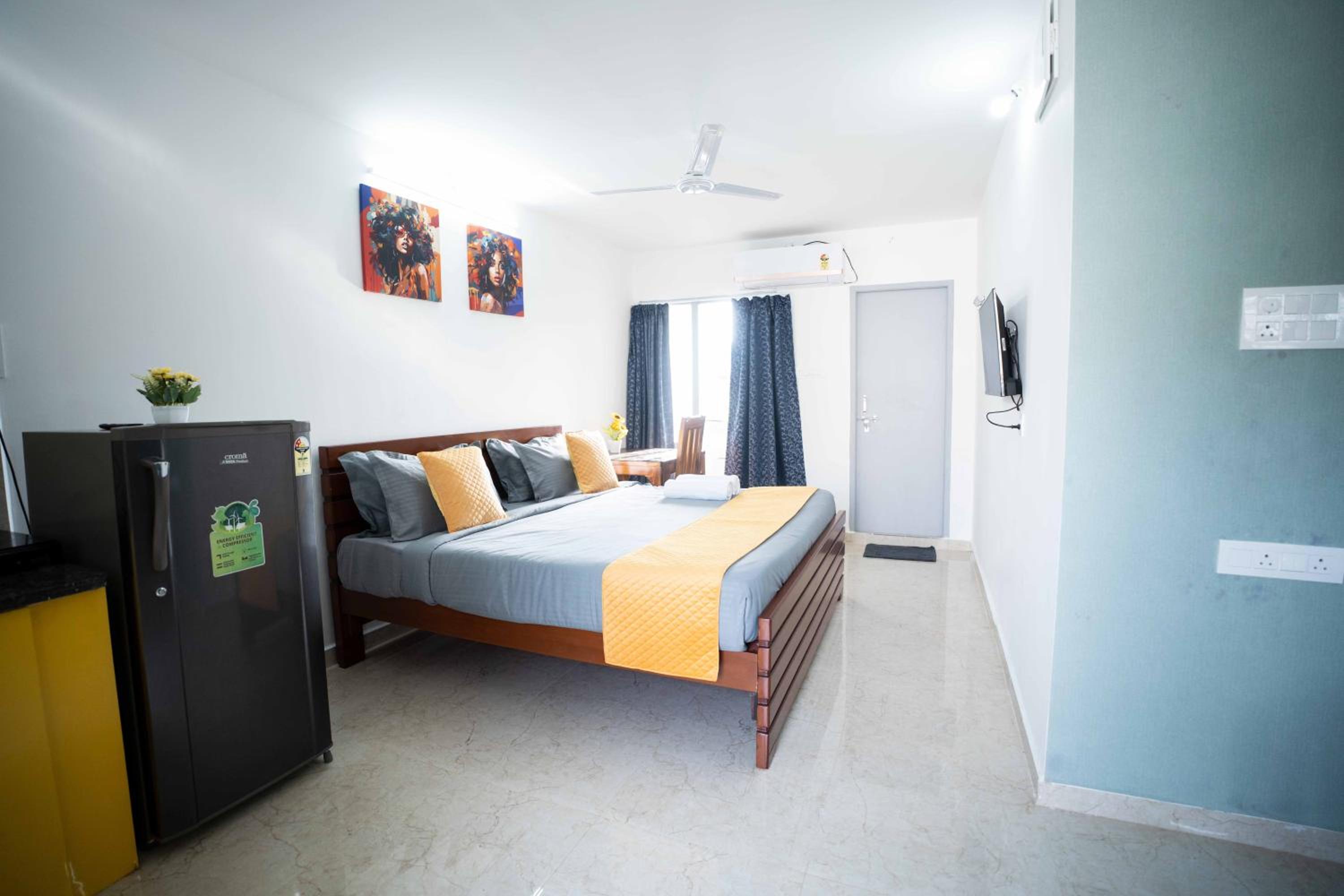 One-Bedroom Apartment - Photo 13