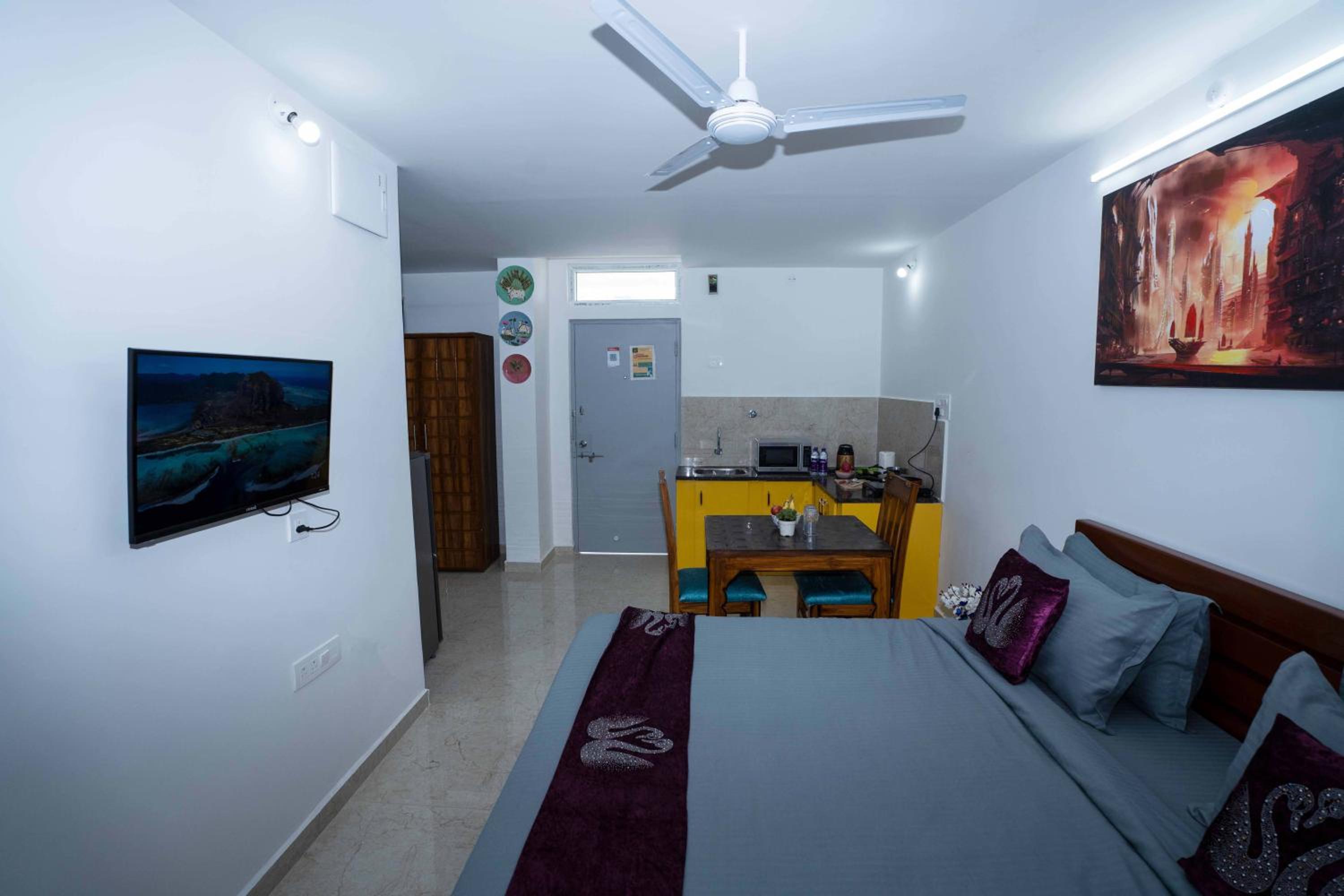 One-Bedroom Apartment - Photo 20