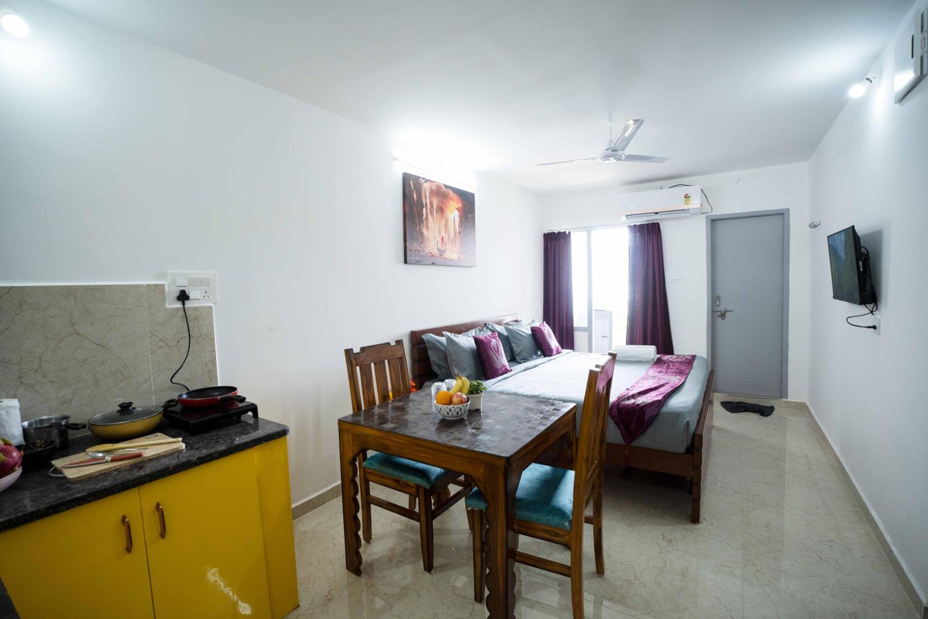 One-Bedroom Apartment - Photo 23
