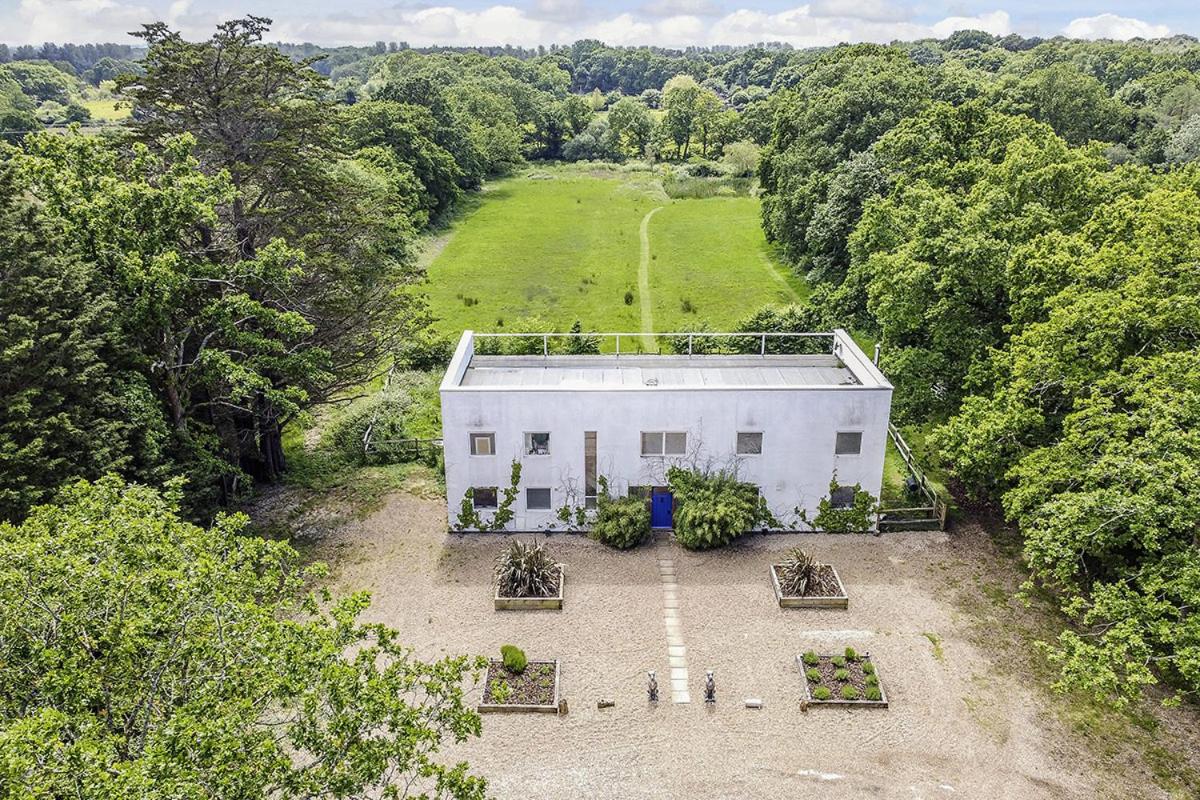 Villa photo 2