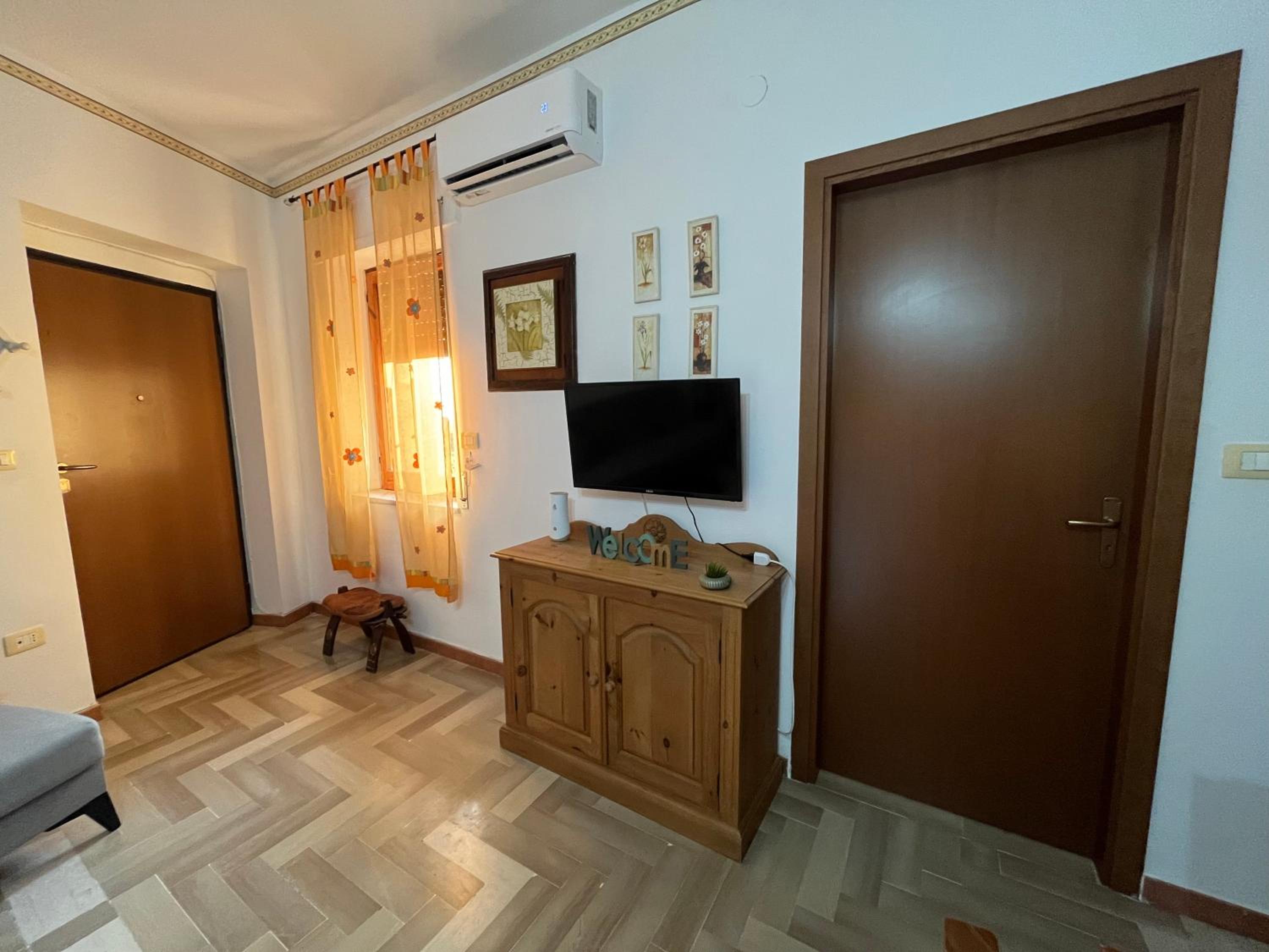 Two-Bedroom House photo 3