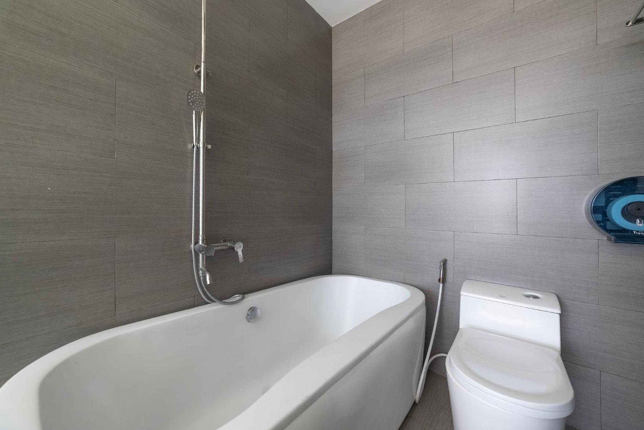Triple Room with Balcony - Photo 5