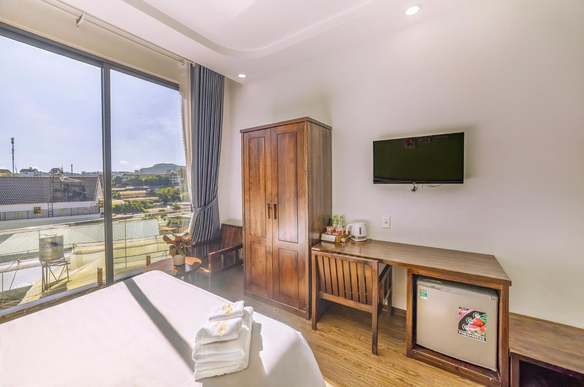 Triple Room with Balcony - Photo 2