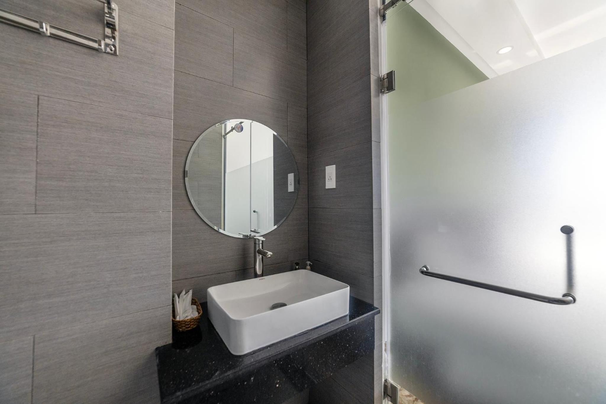 Triple Room with Balcony - Photo 4