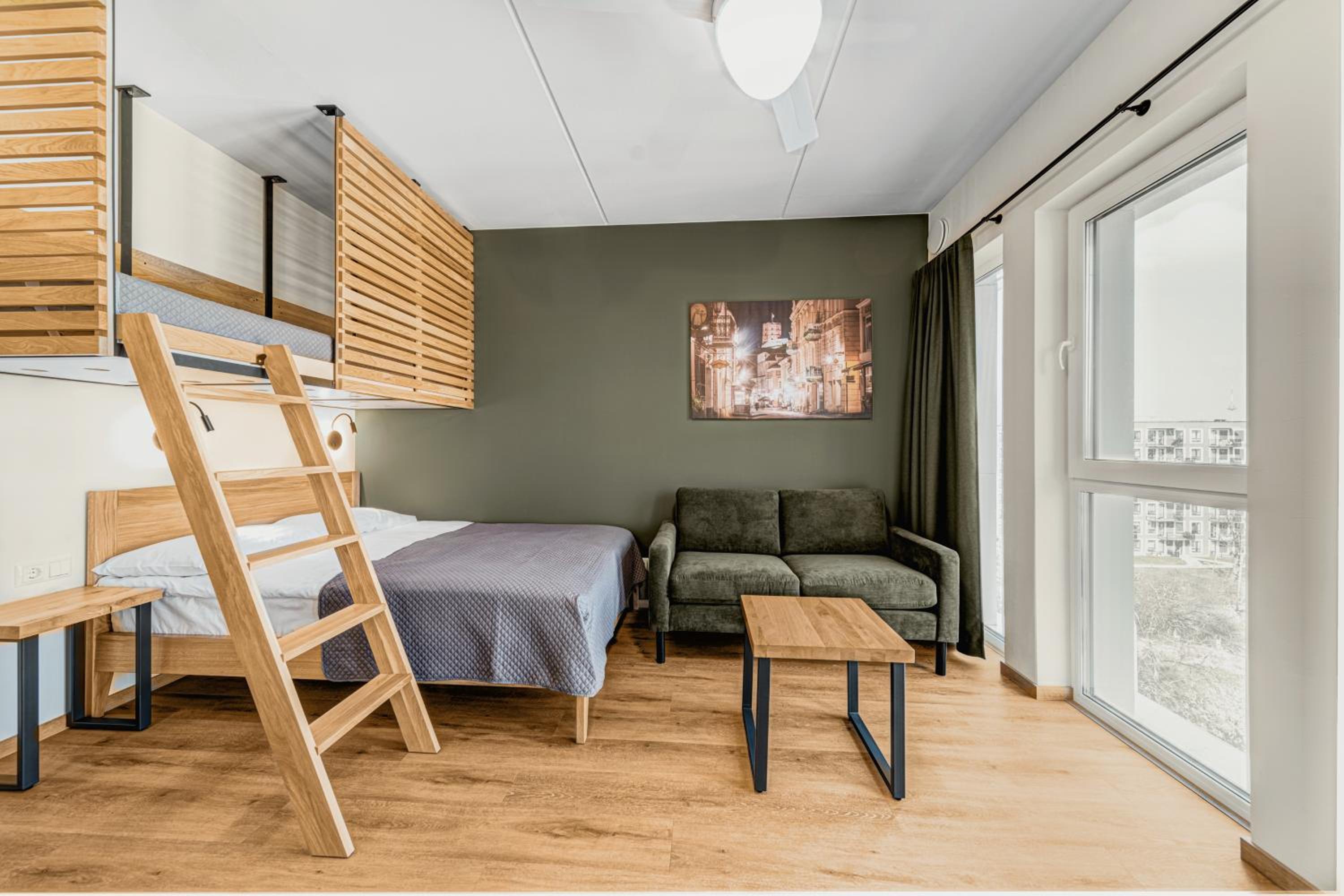Studio Apartment - Photo 1