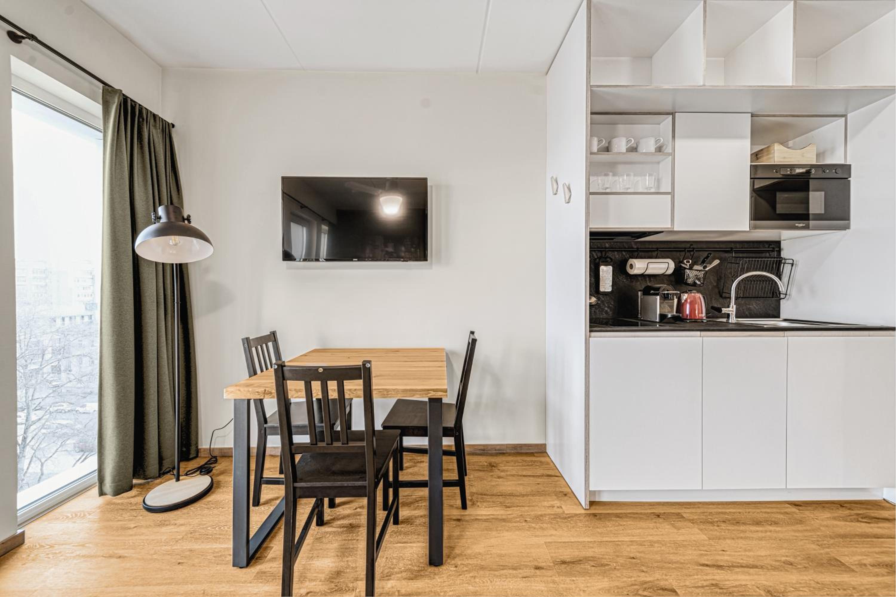 Studio Apartment - Photo 3