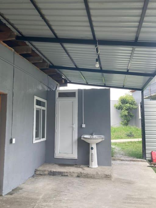 One-Bedroom House photo 2