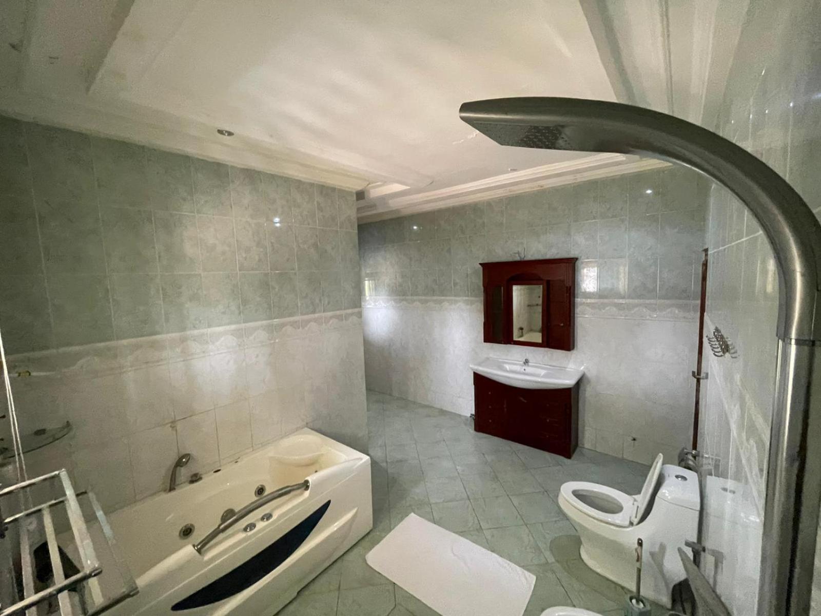 Deluxe King Room photo 2