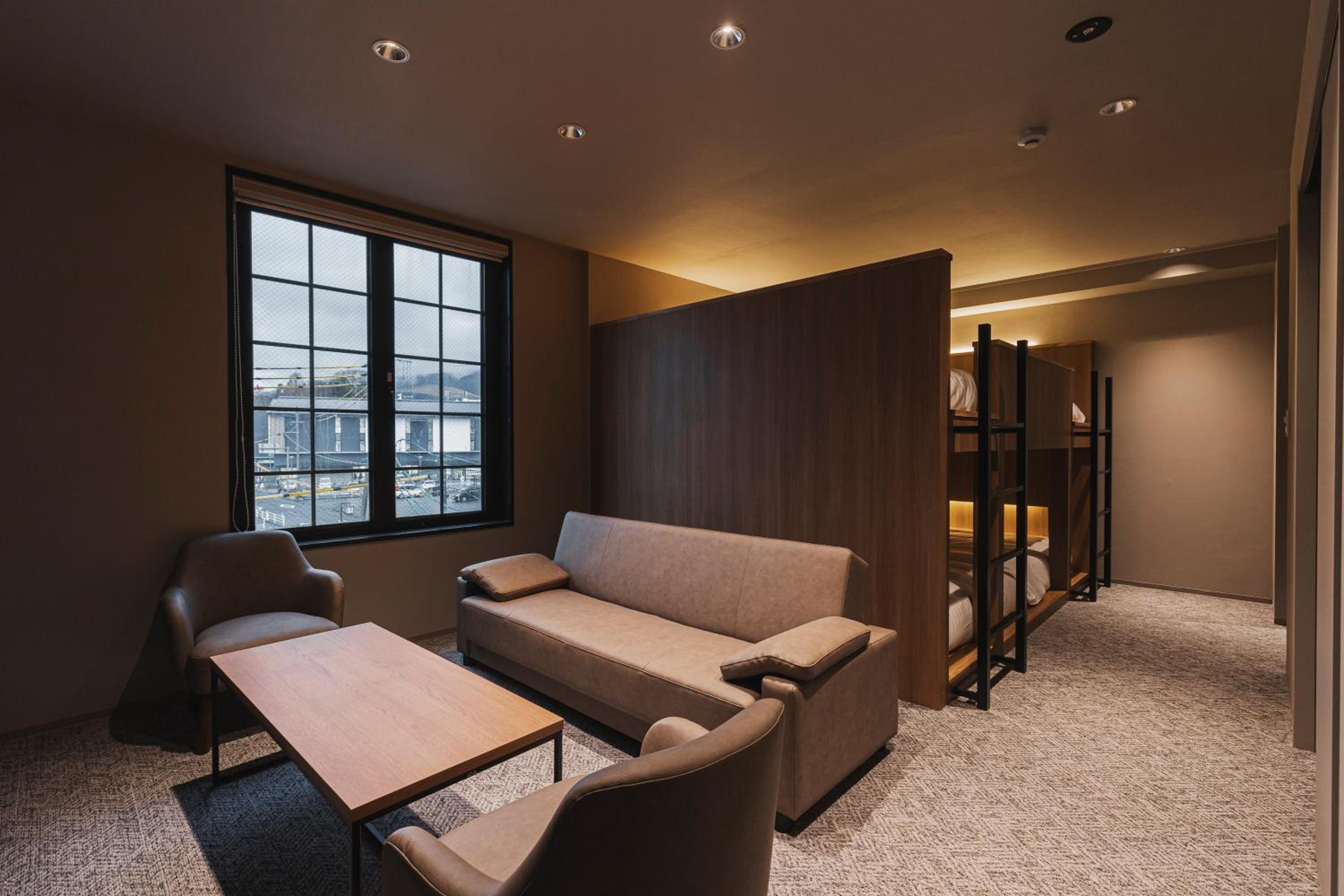  Suite Fourth (Non-Smoking) photo 1