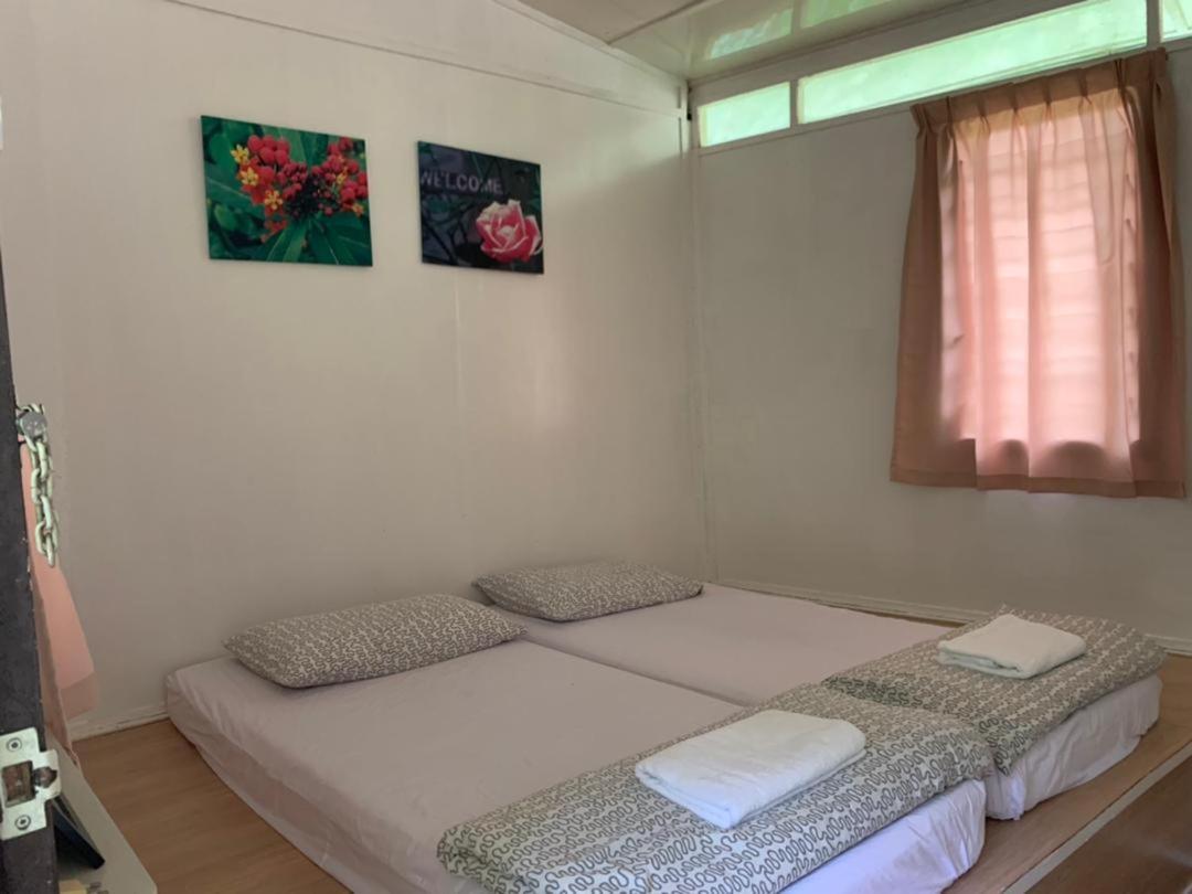 Twin Room with Shared Bathroom photo 2