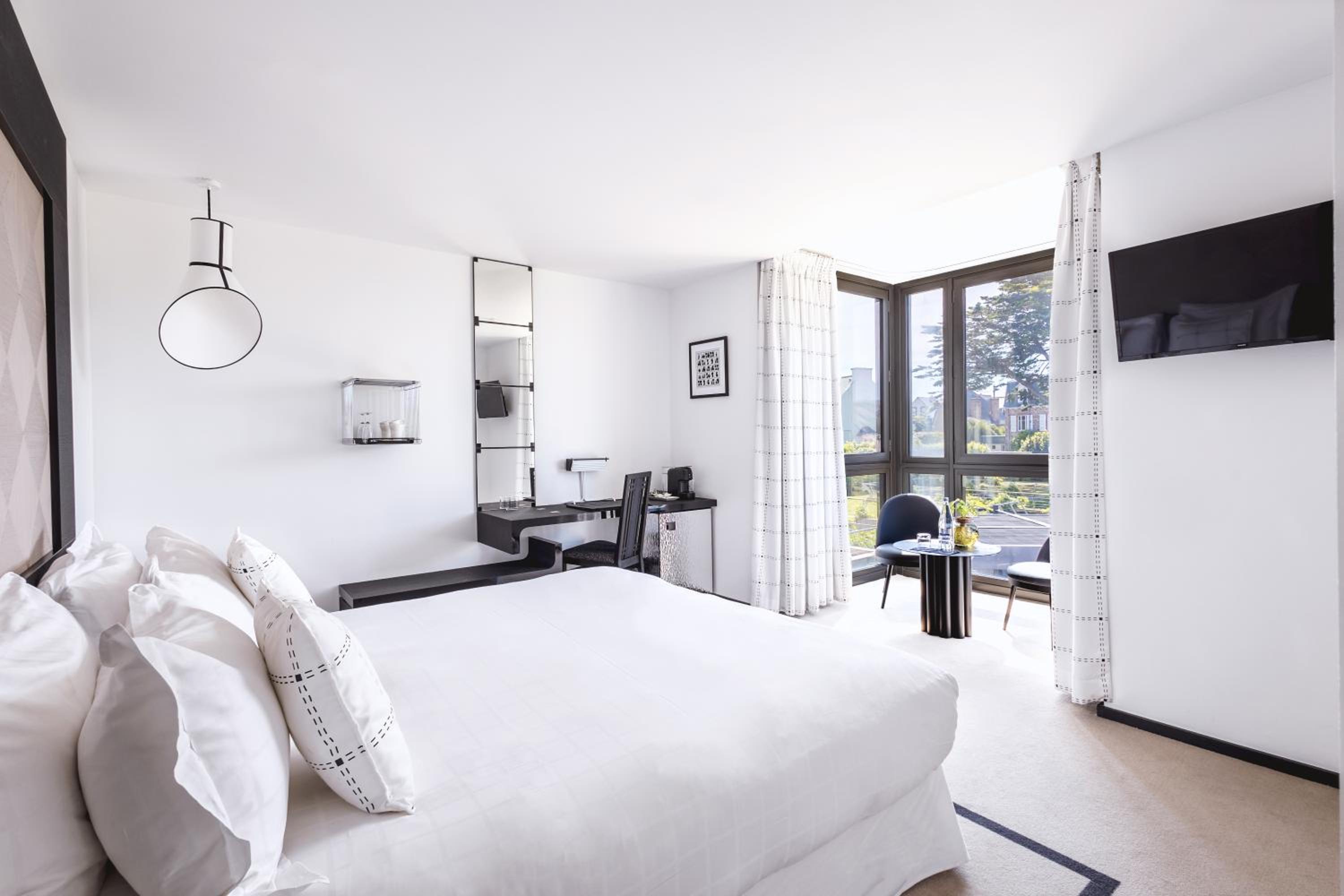 Double Room with Garden View - Photo 1