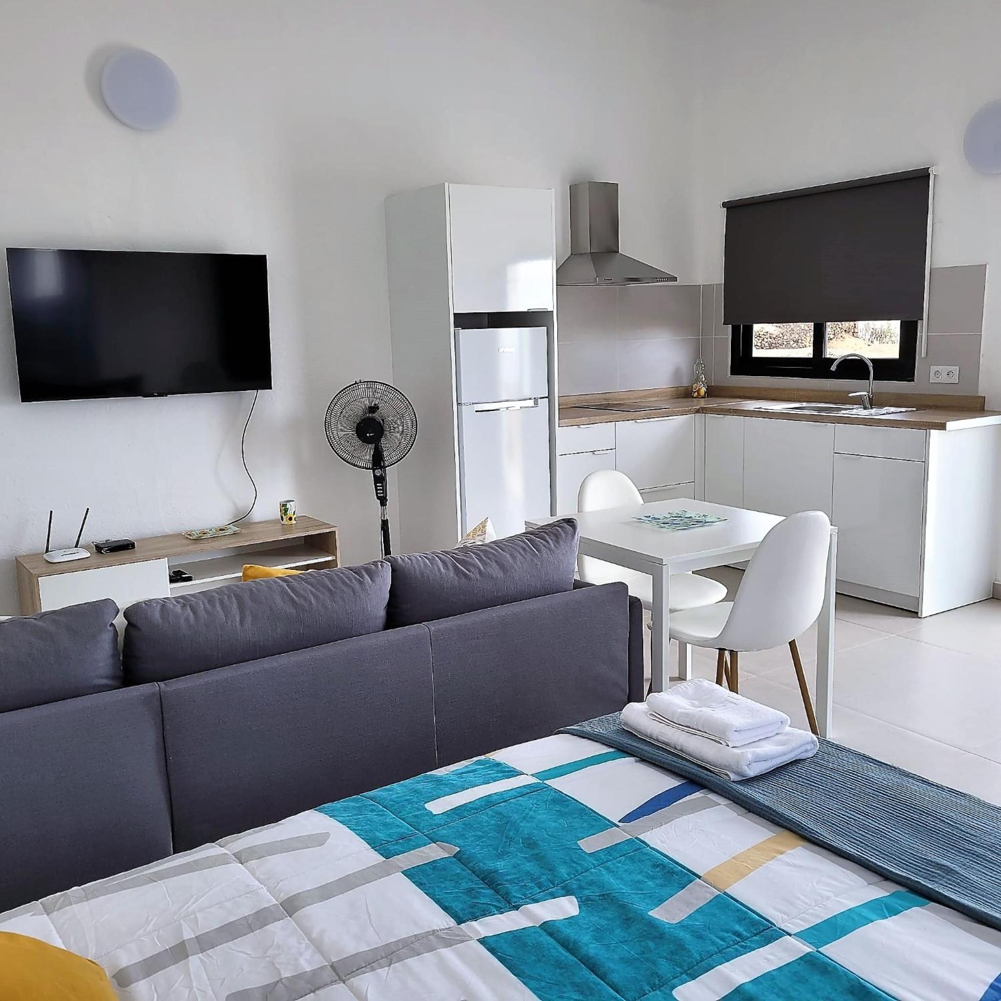 Estudio con terraza