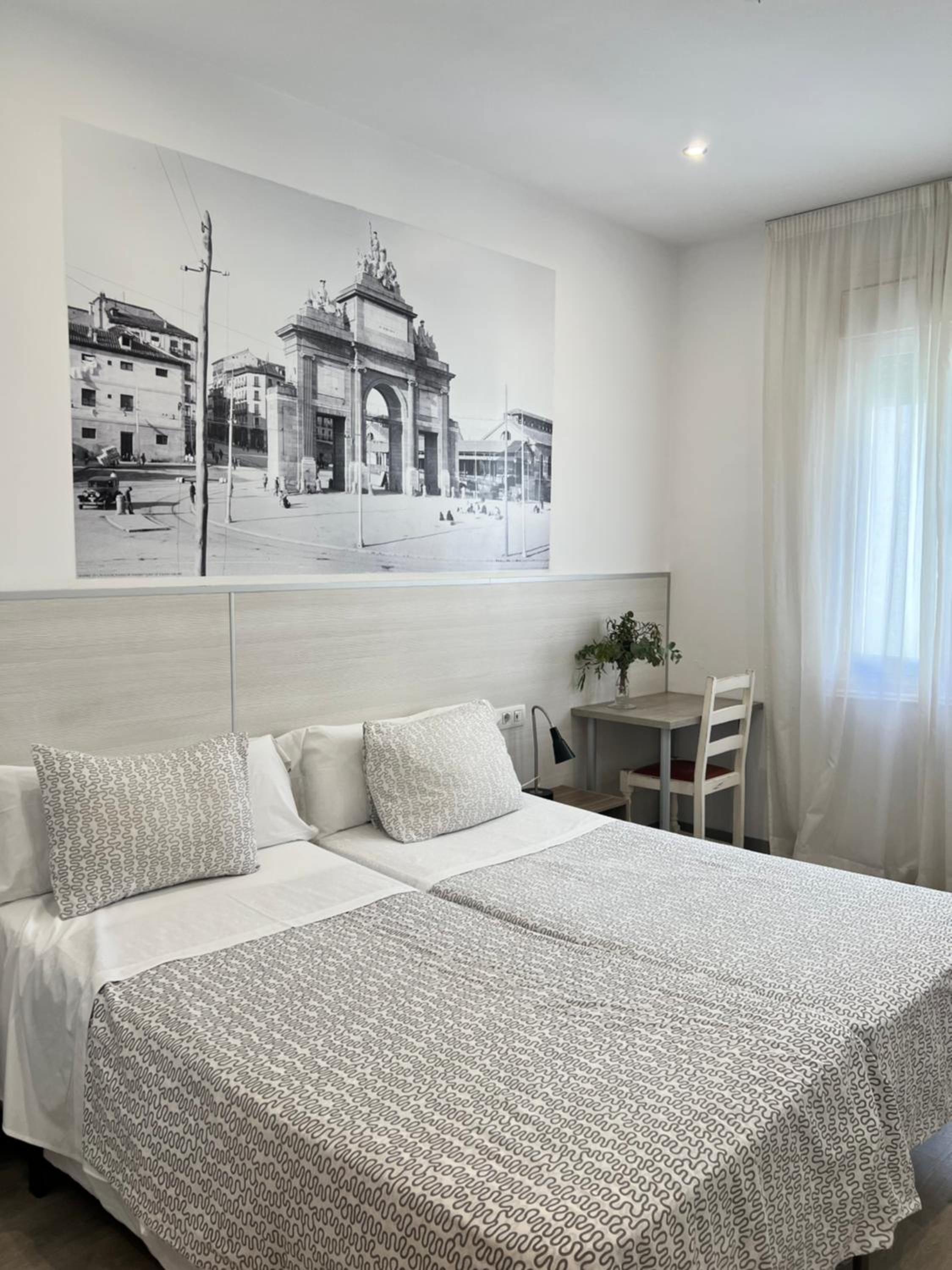 Double or Twin Room - Photo 16