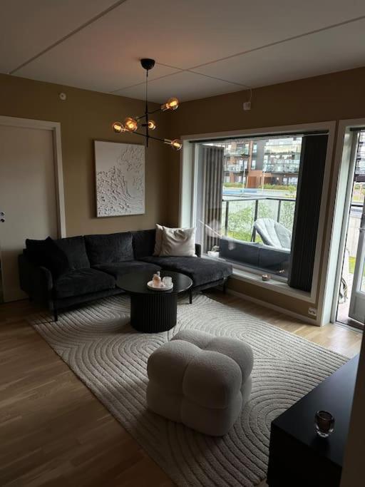 Two-Bedroom Apartment With Balcony photo 1