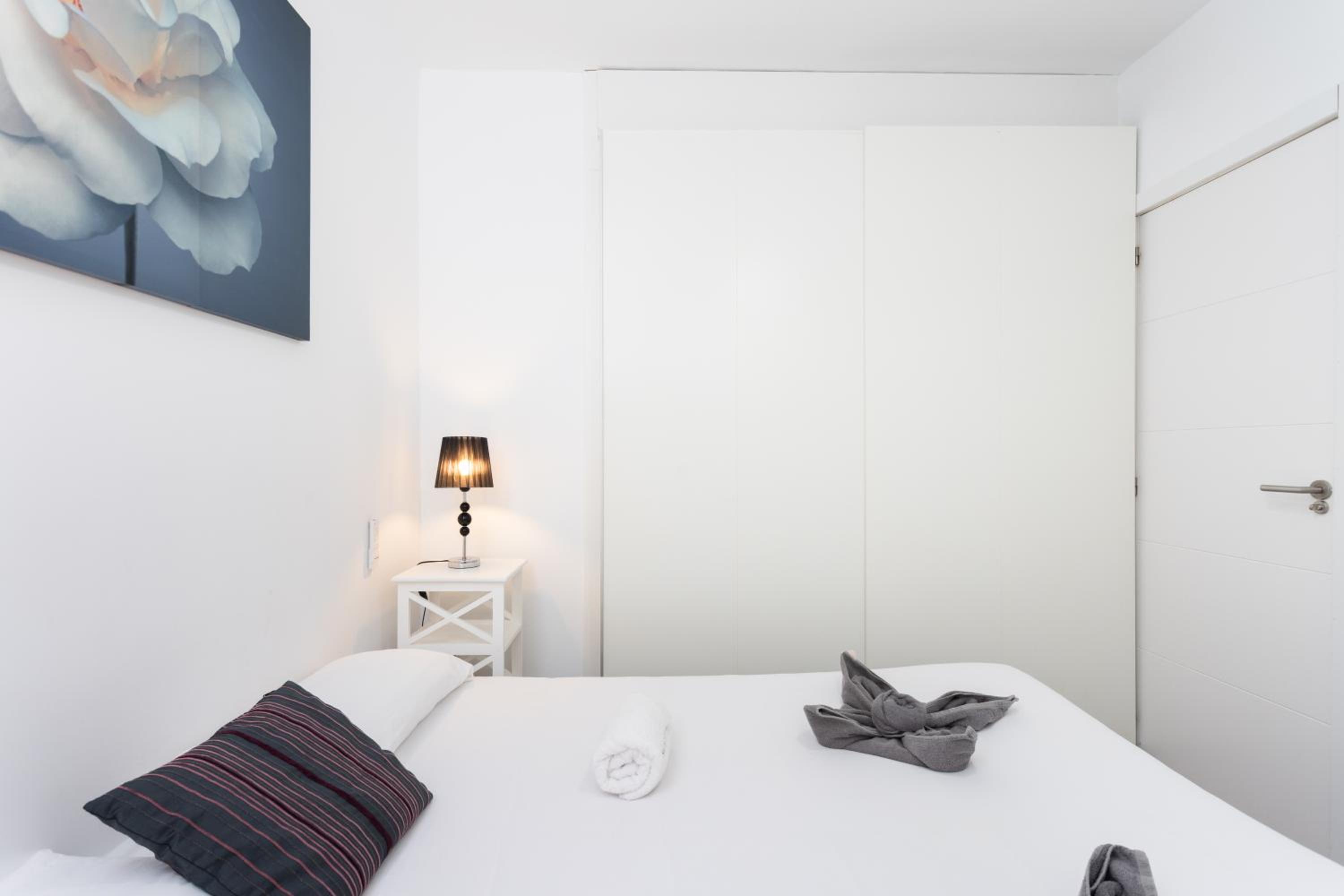 Apartment with Sea View - Photo 3
