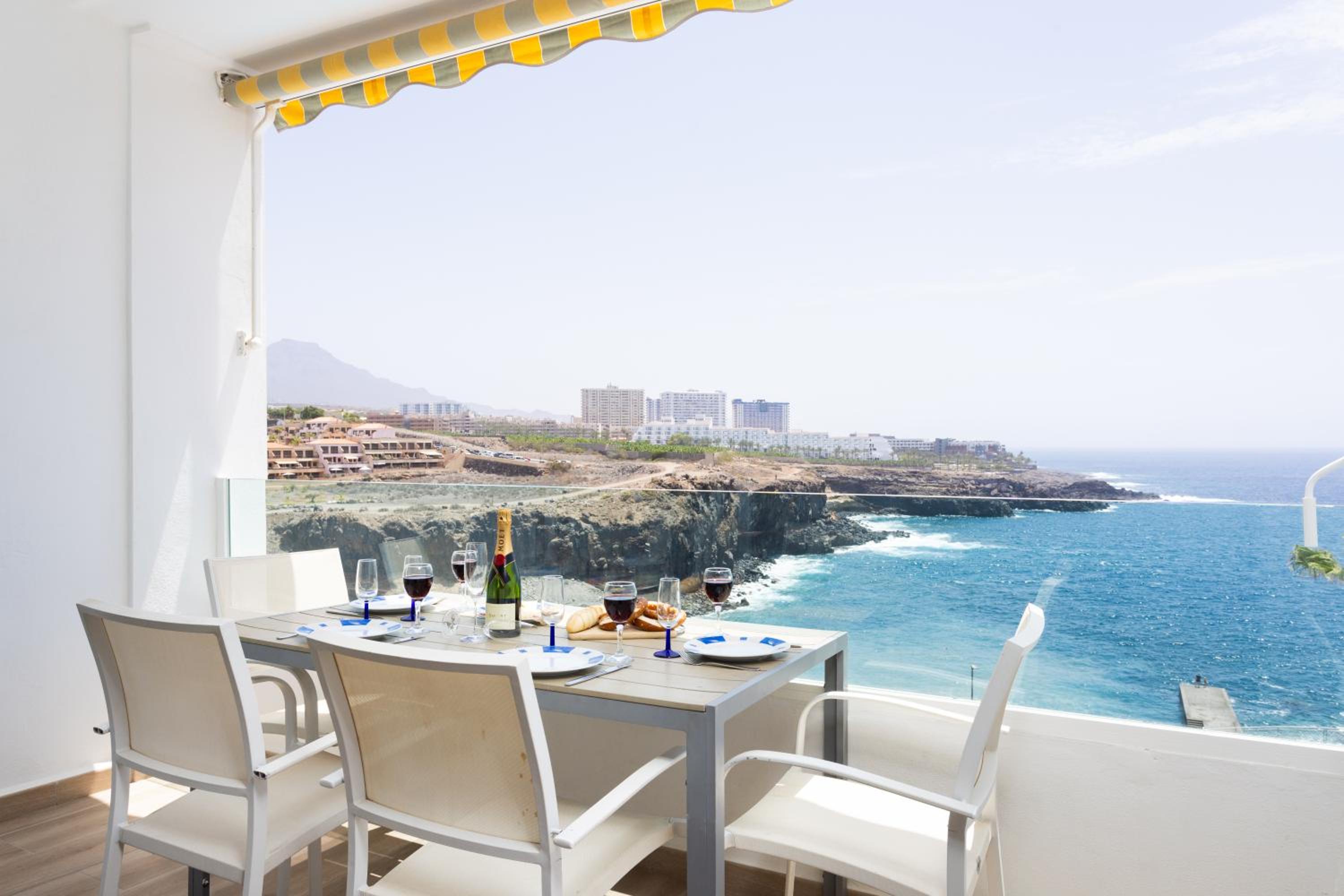 Apartment with Sea View - Photo 35