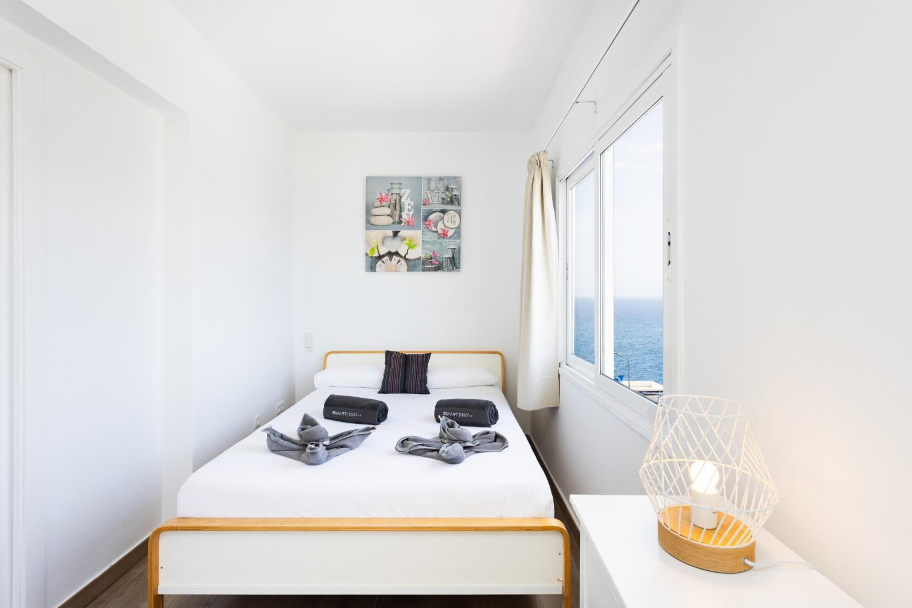 Apartment with Sea View - Photo 11