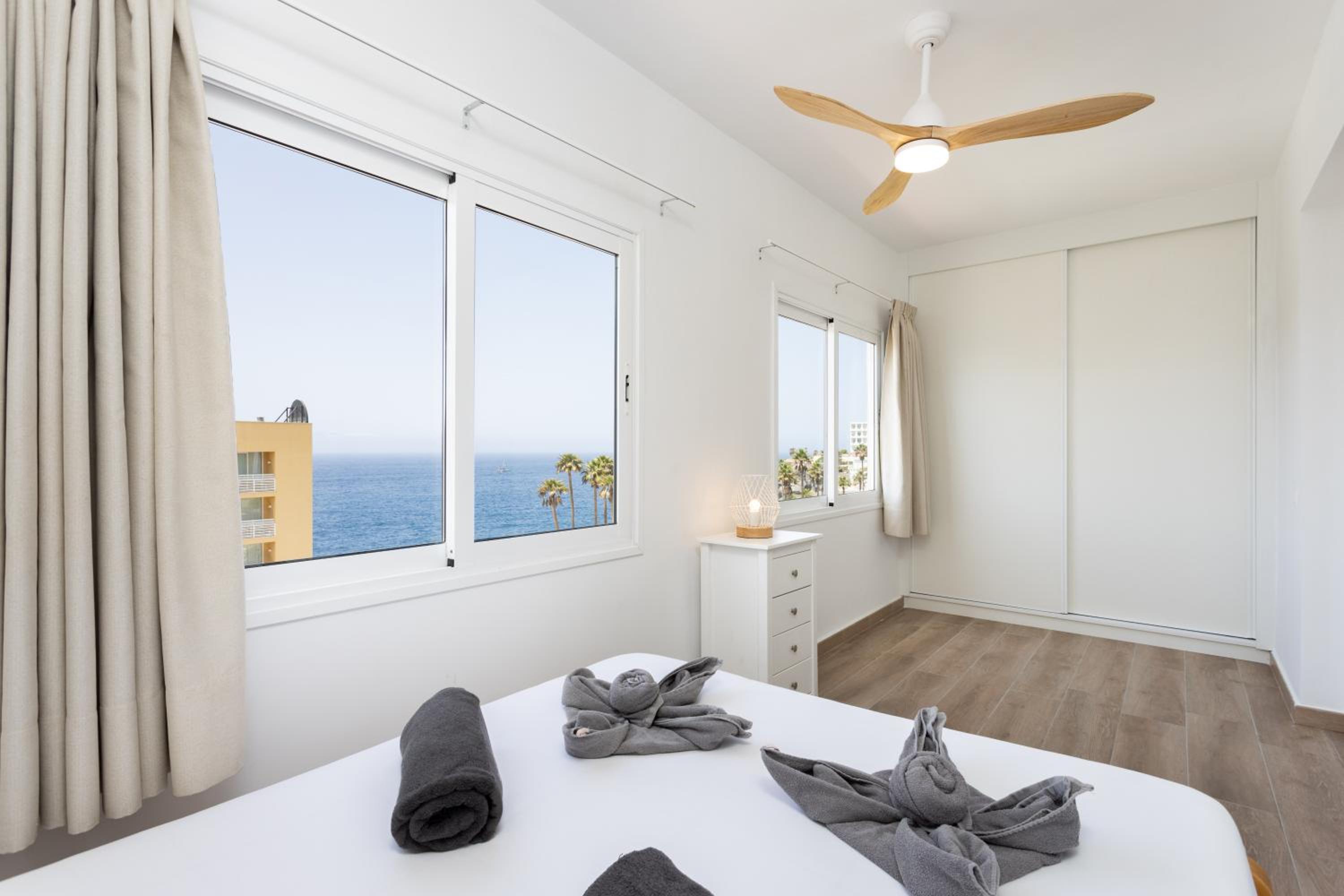 Apartment with Sea View - Photo 26