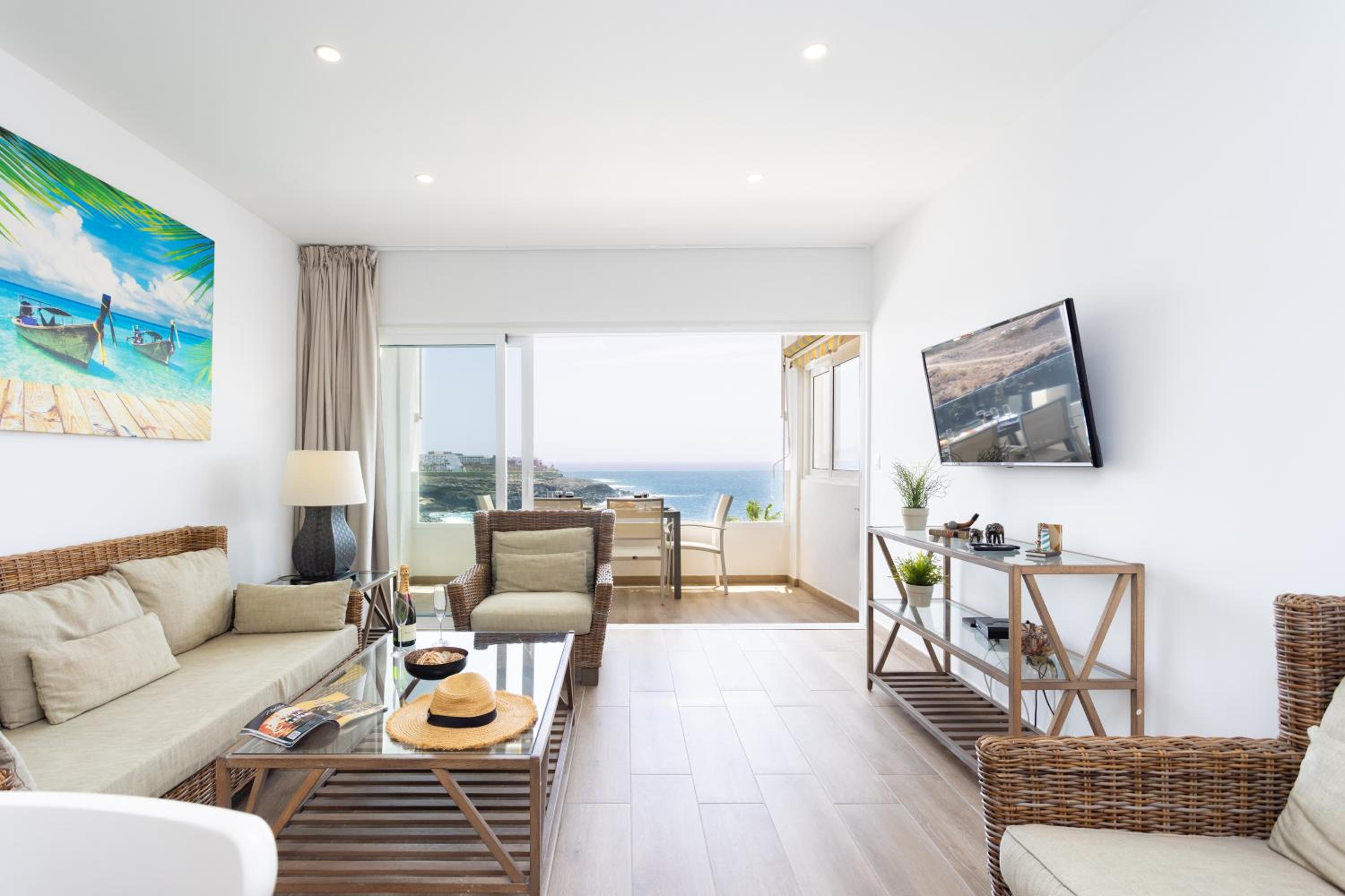 Apartment with Sea View - Photo 28