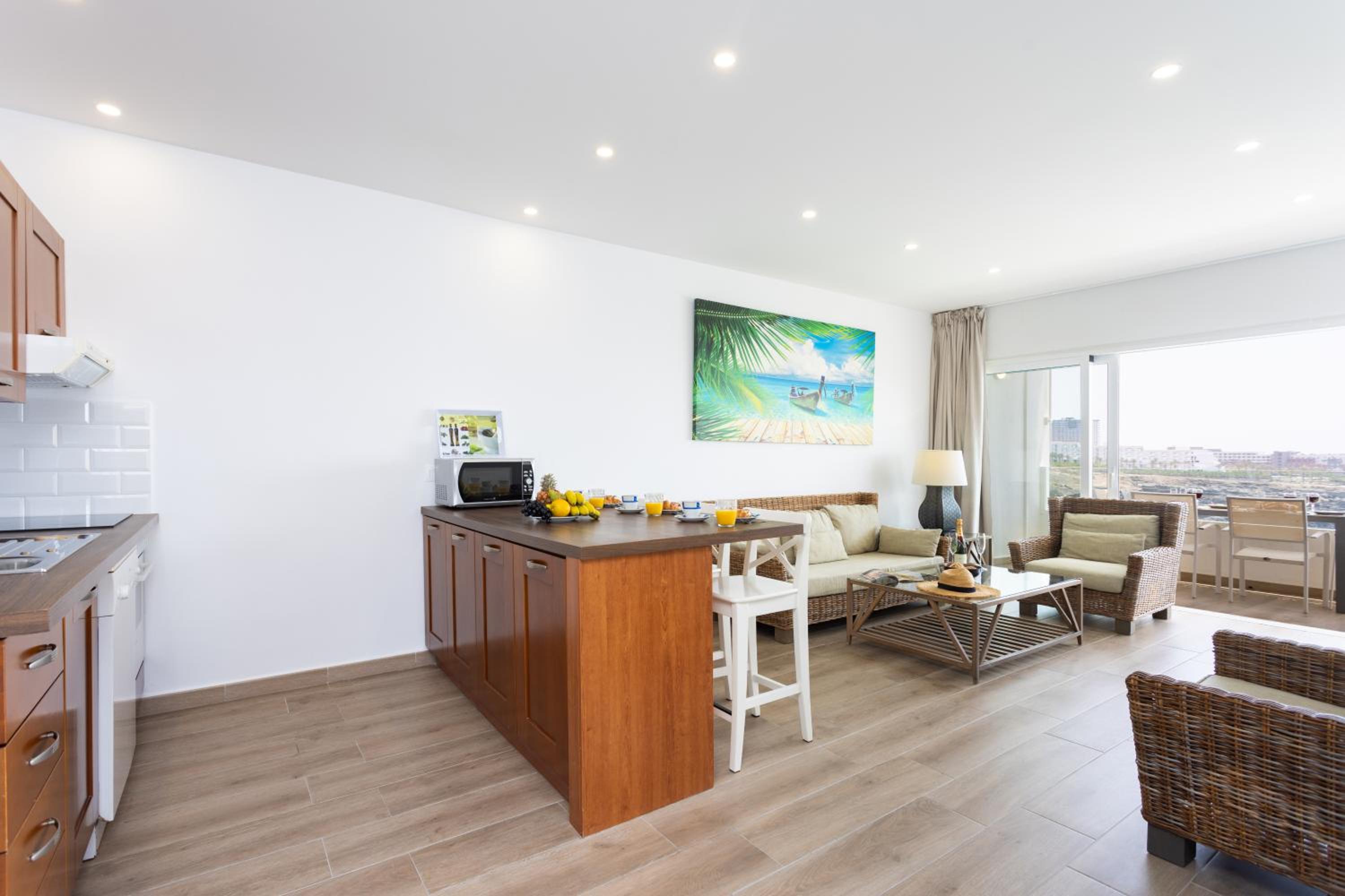 Apartment with Sea View - Photo 29