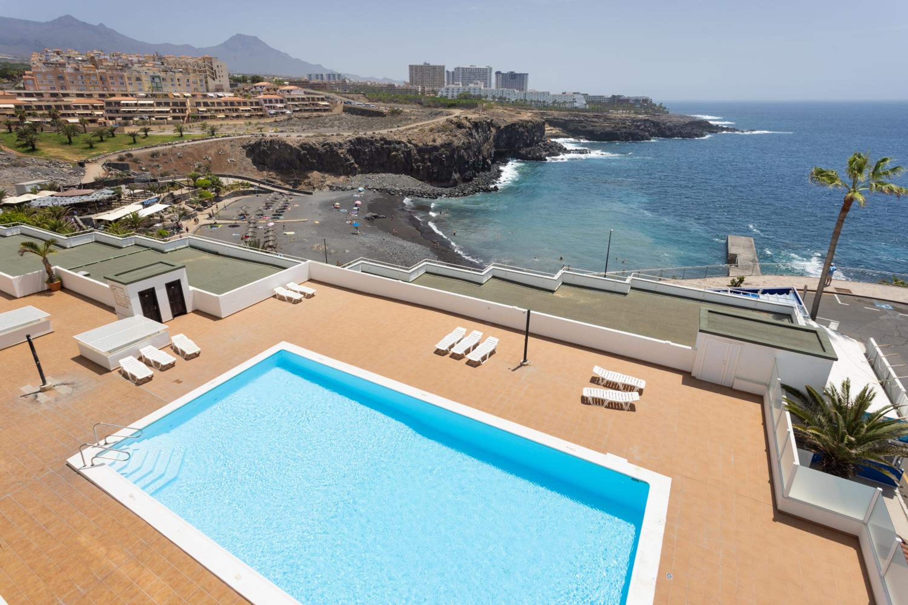Apartment with Sea View - Photo 30