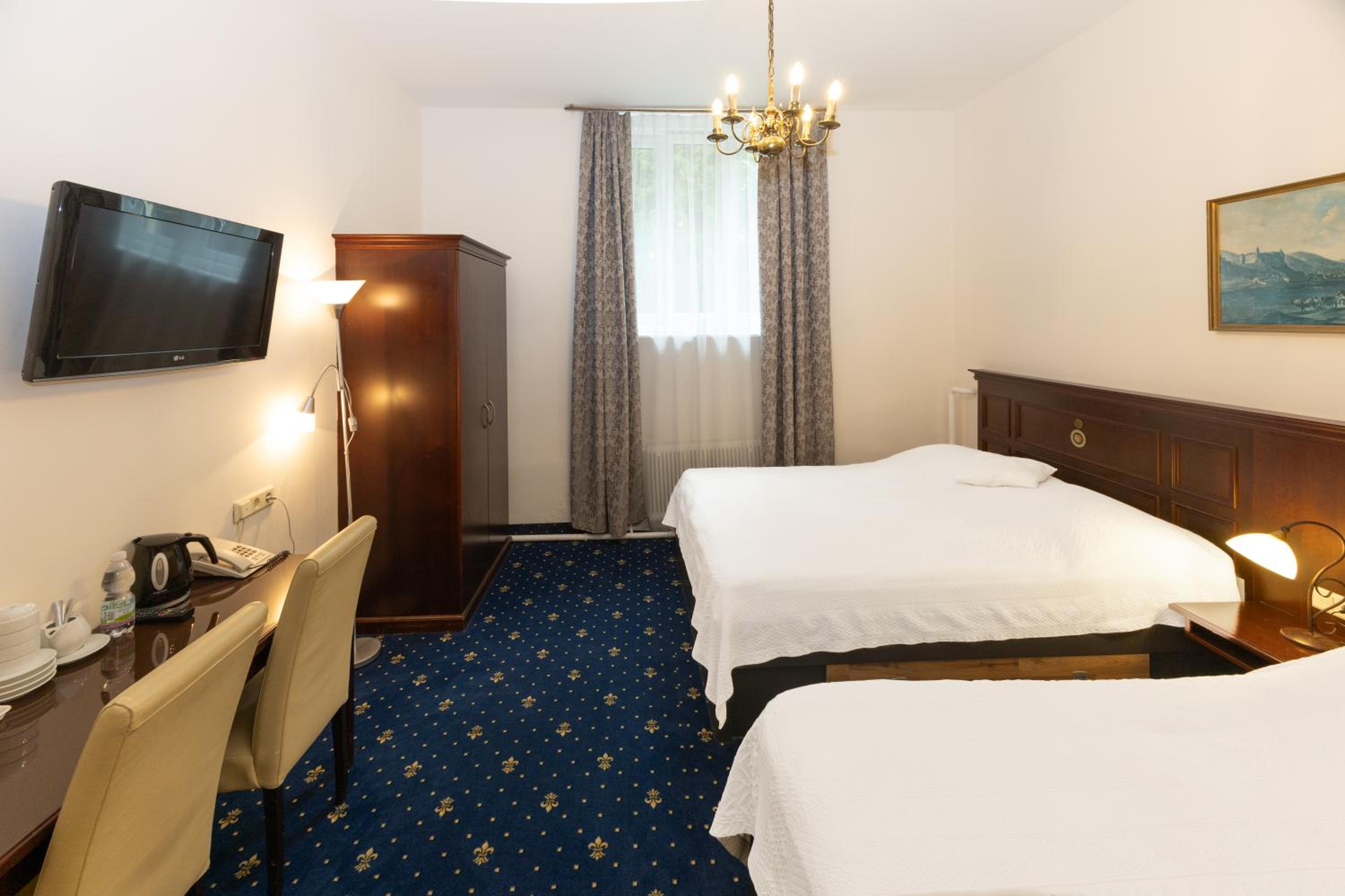 Economy Quadruple Room - Basement