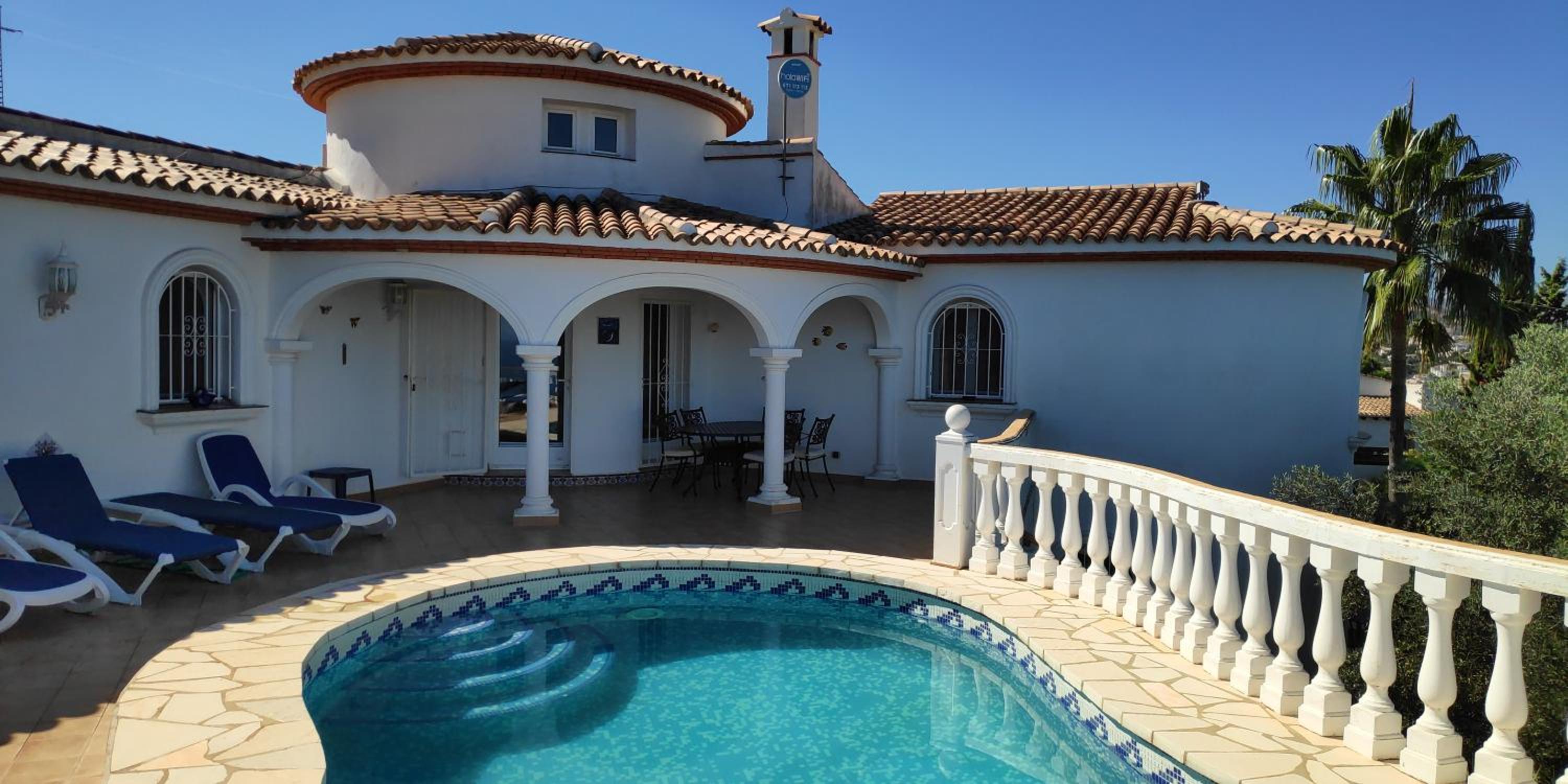 Villa with Sea View photo 2