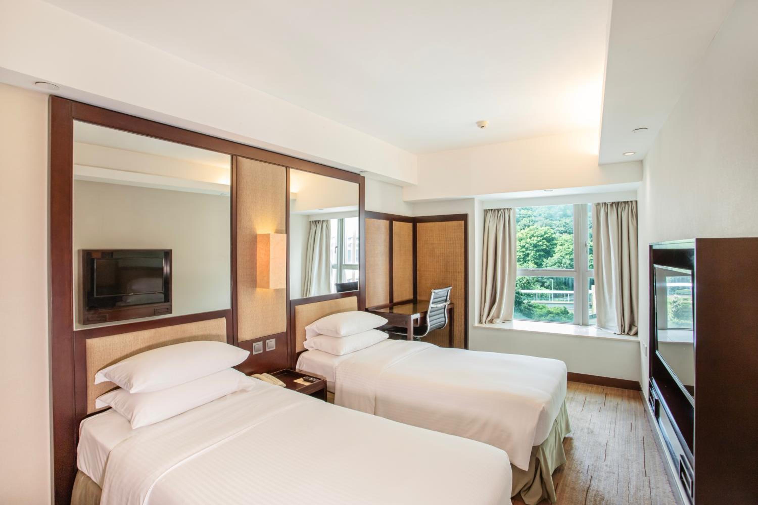 Mountain View Room (2 Single beds) photo 1