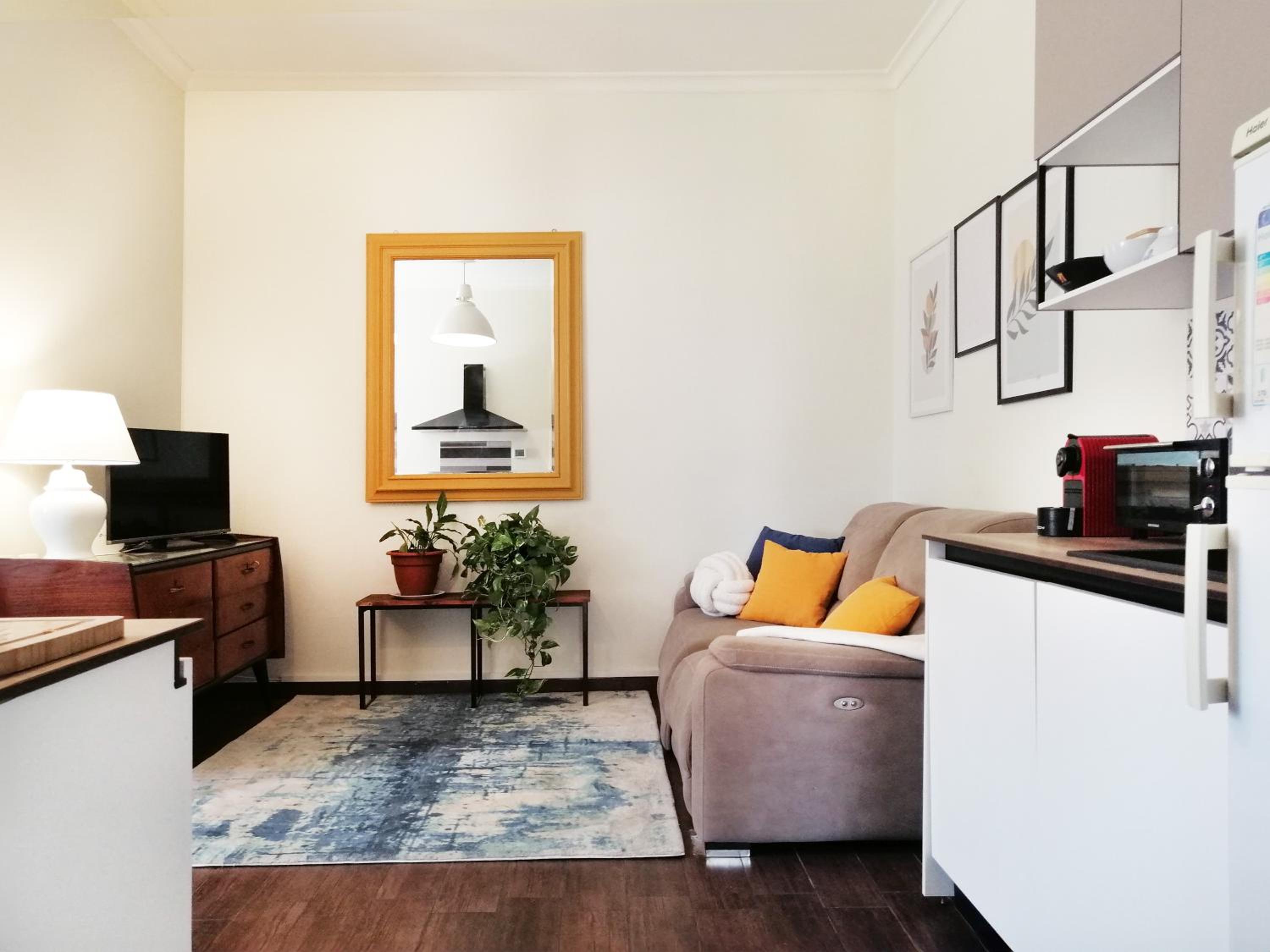 One-Bedroom Apartment