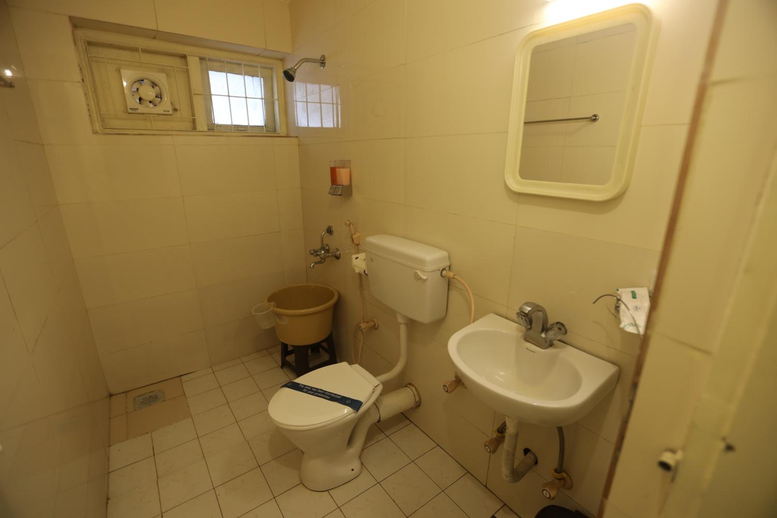 Three-Bedroom Villa - Photo 8