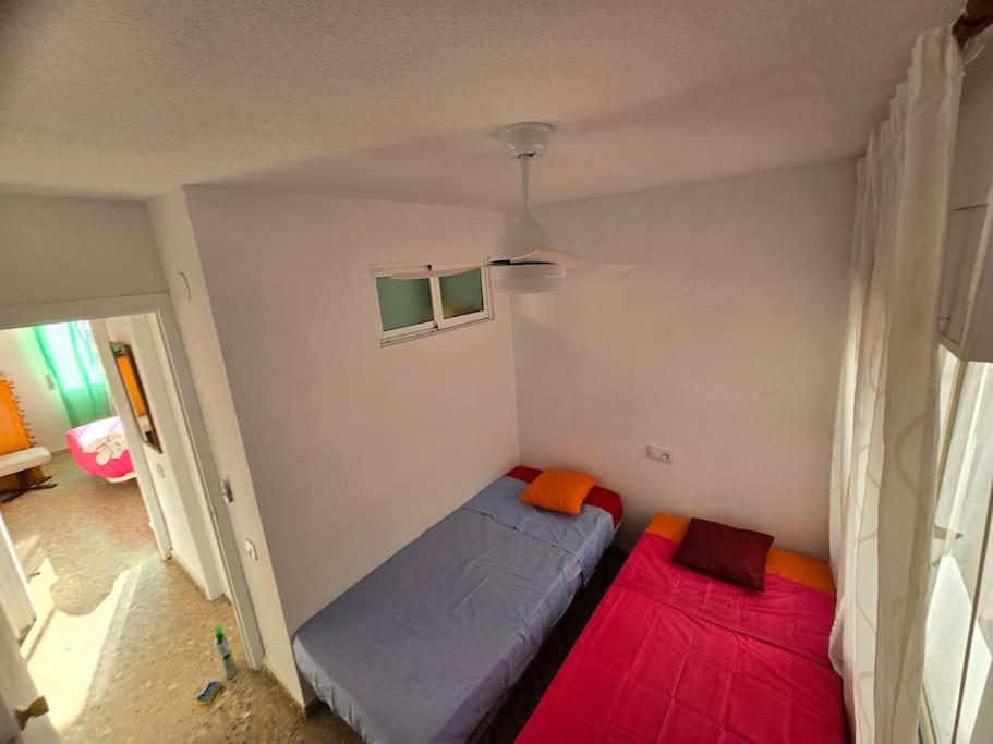 Apartamento de tres habitaciones con vista al mar