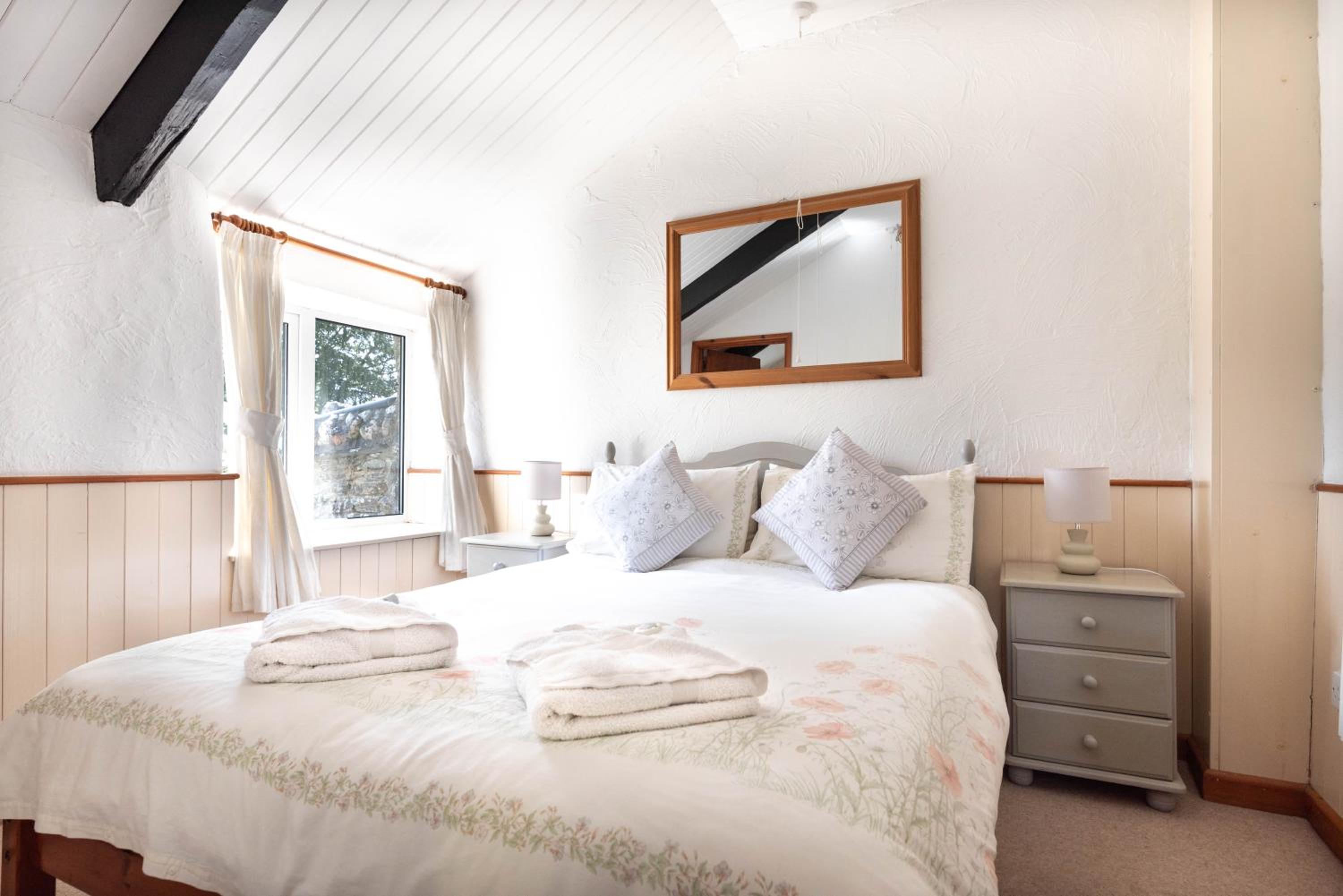 One-Bedroom House photo 1