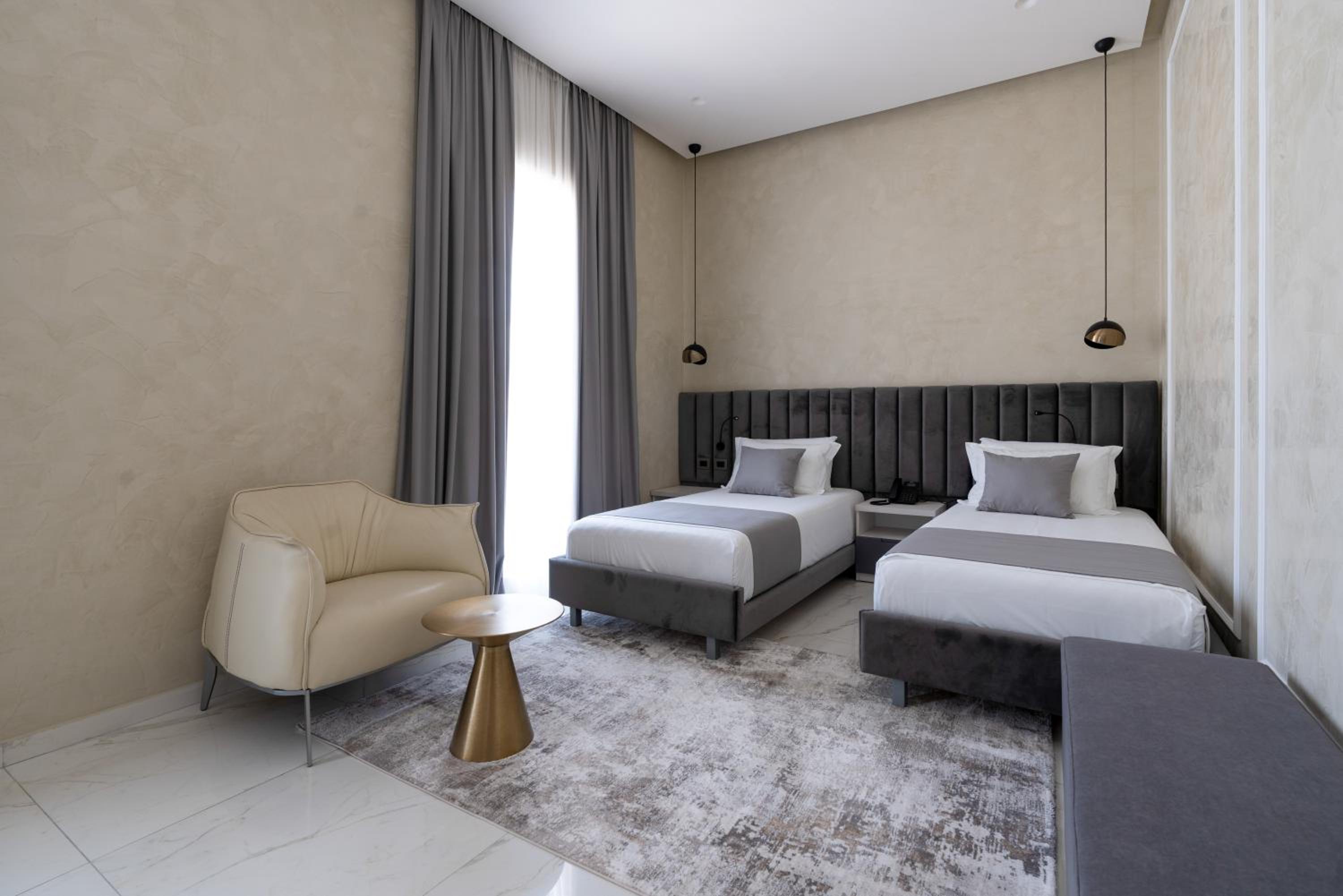 Deluxe Double or Twin Room photo 3