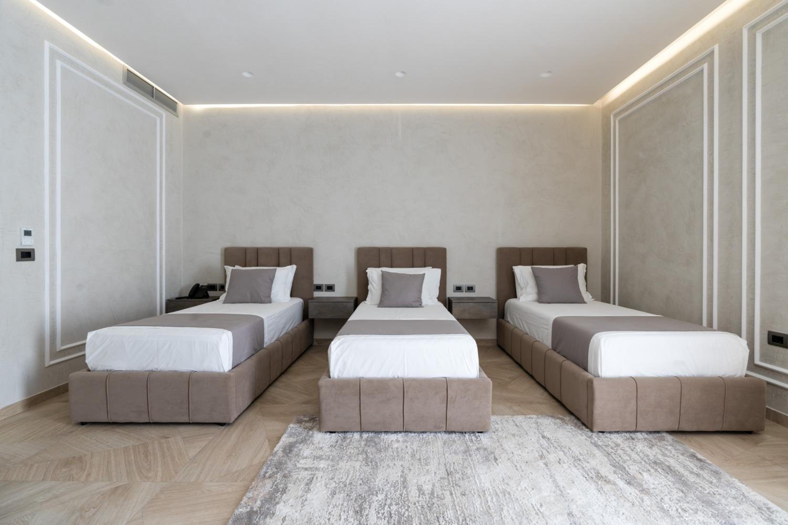 Deluxe Triple Room