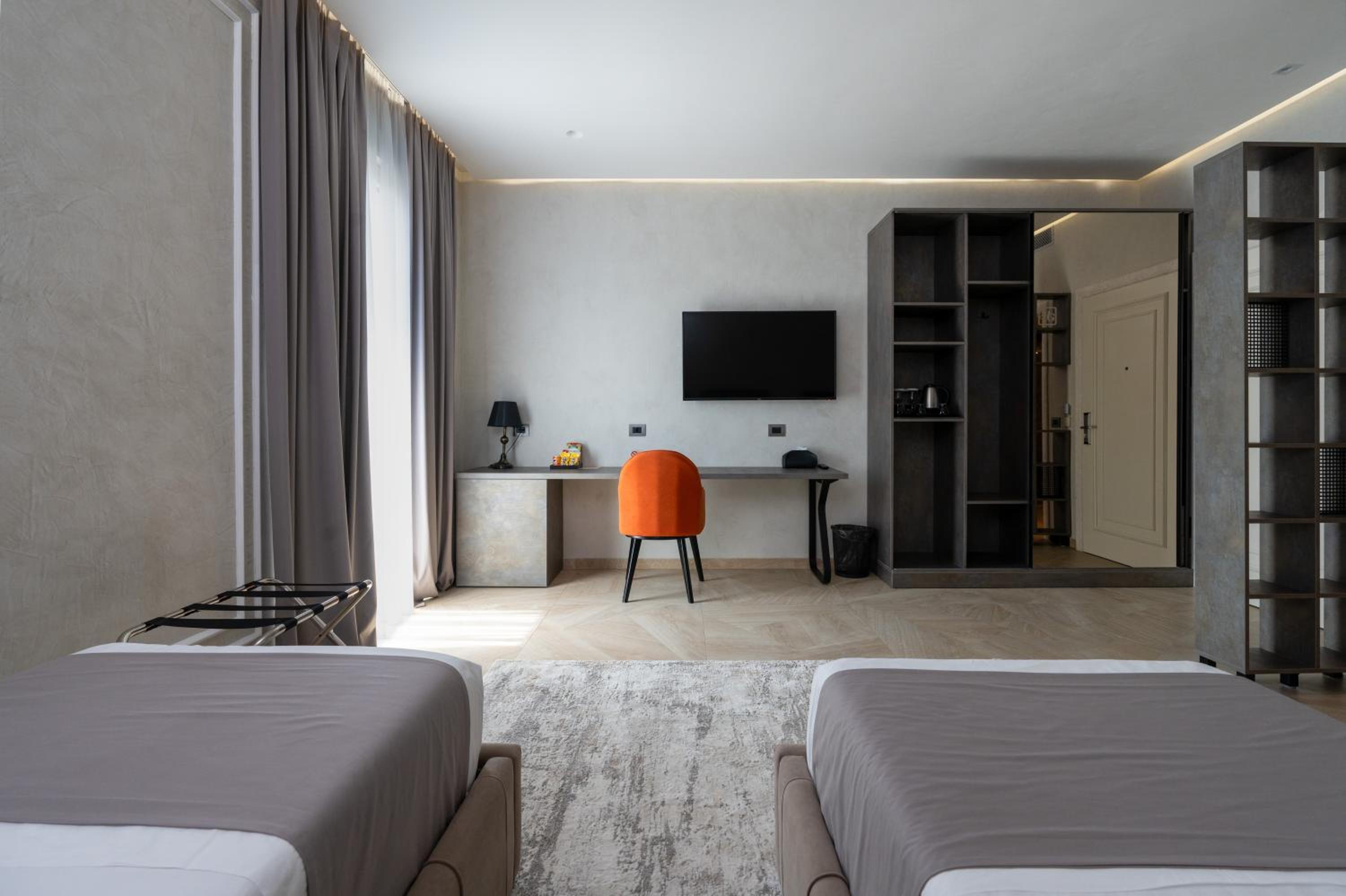 Deluxe Triple Room photo 2