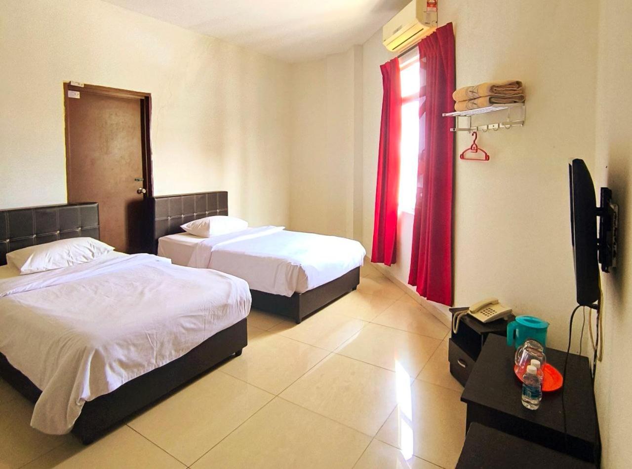 Standard Twin Room photo 2